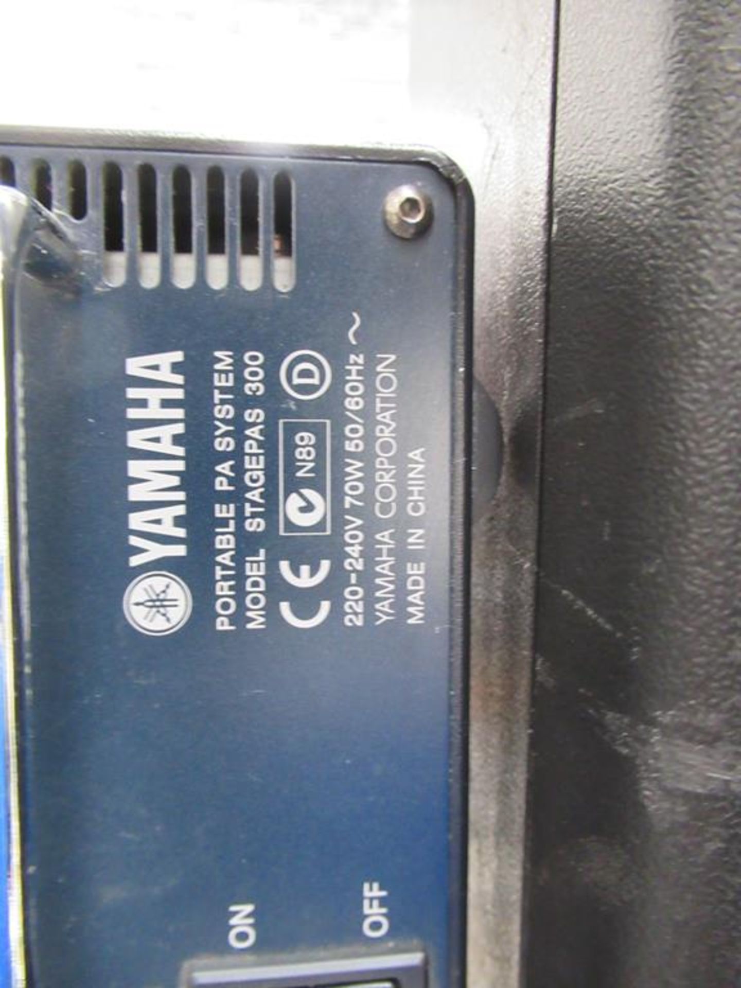 A second hand Yamaha portable PA system Stagepas 300 - Image 3 of 5