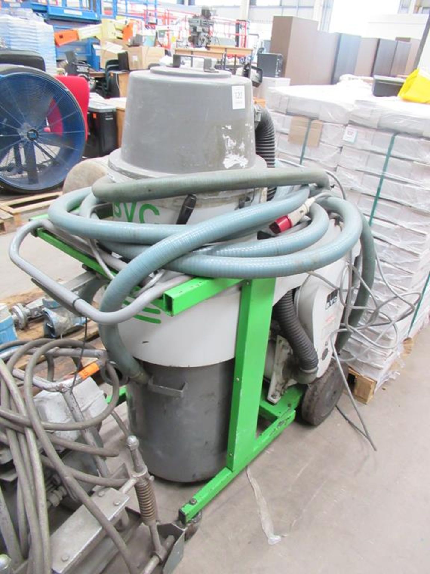 BVC T160 industrial vacuum 3PH - Image 2 of 3