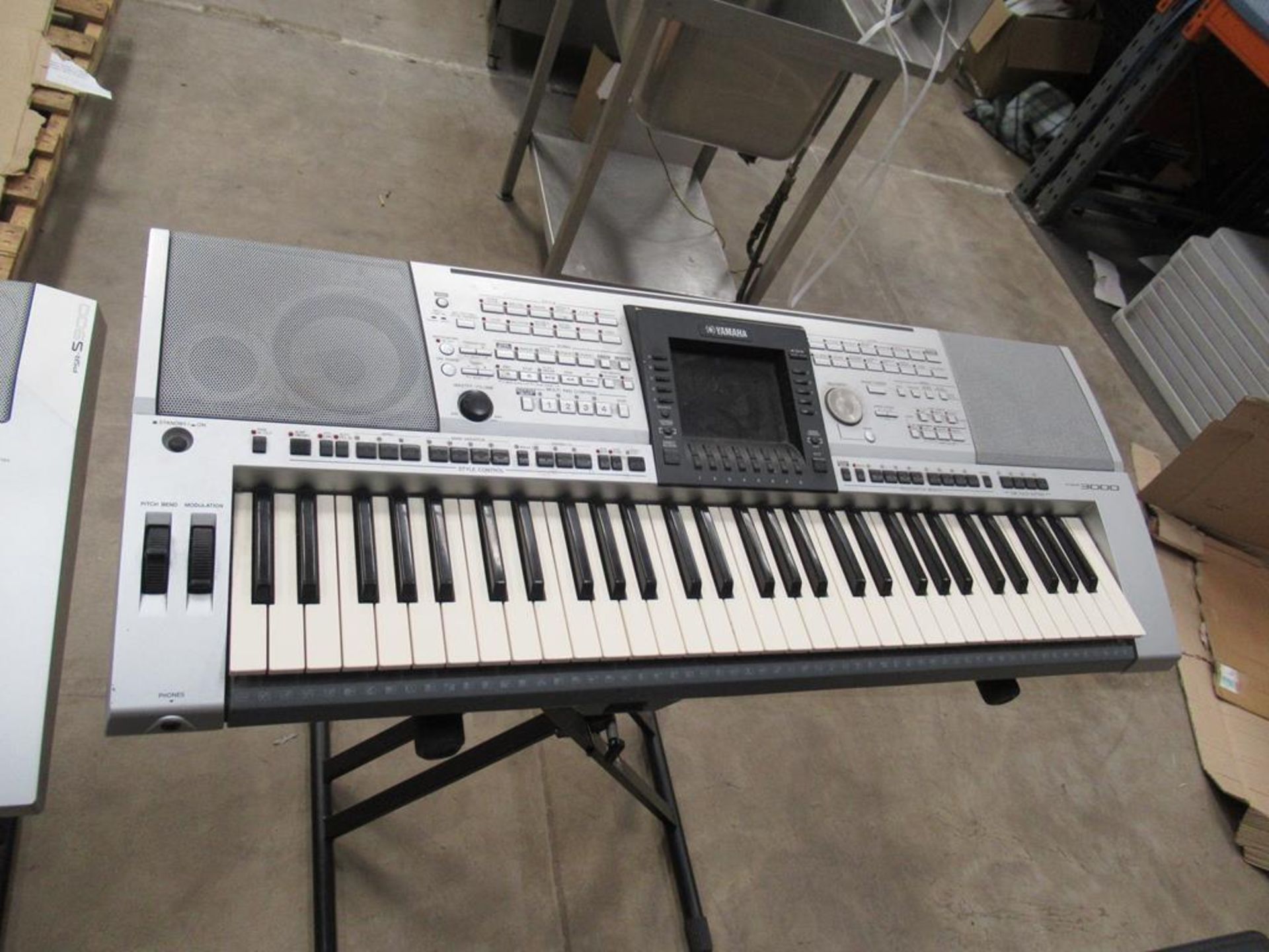 Two second hand Yamaha keyboards (1 x PSR-3000, 1 x PSR-S900) with stands - Image 3 of 3