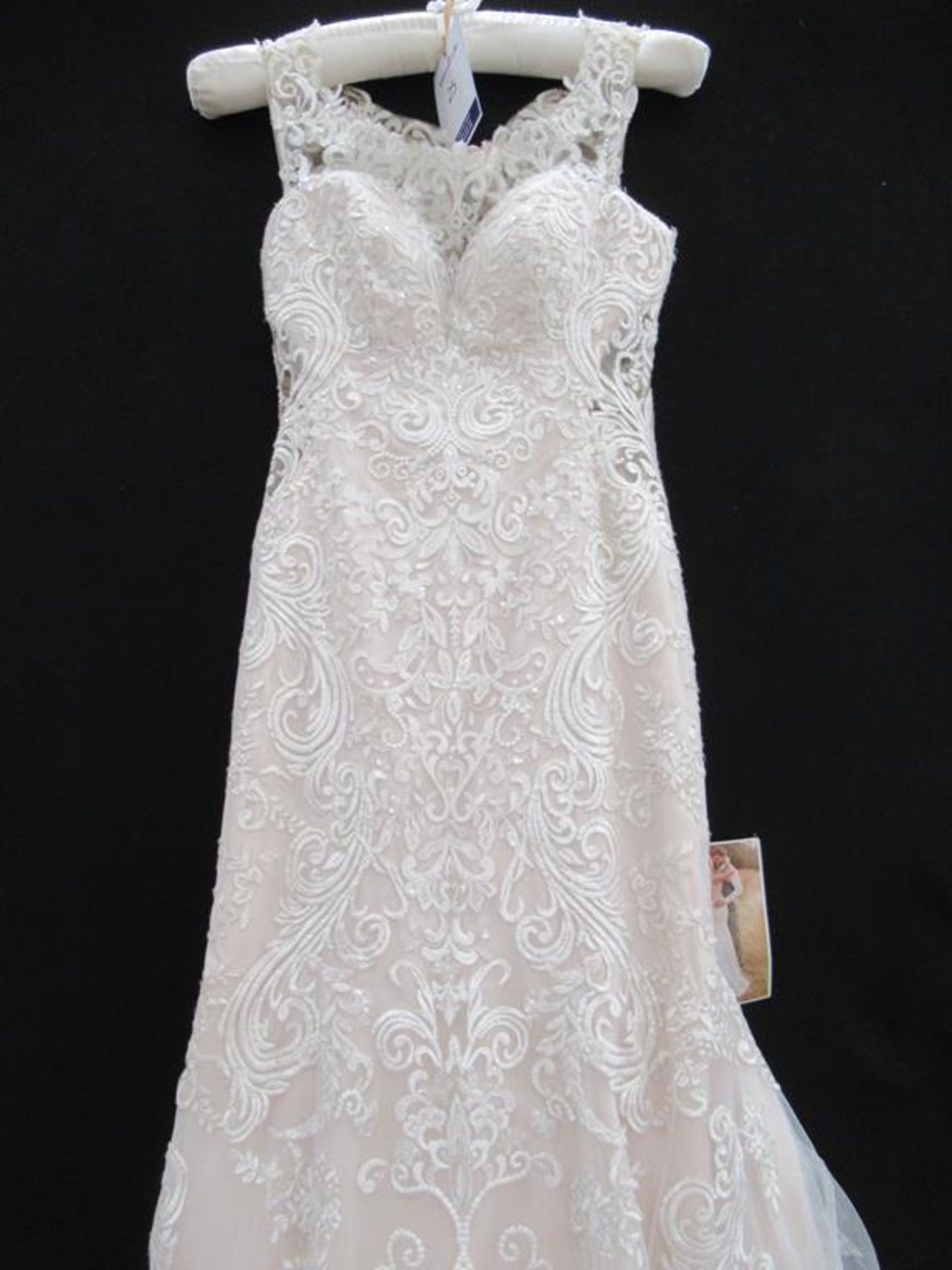 Essense of Australia 'D2322' wedding dress - Image 2 of 3