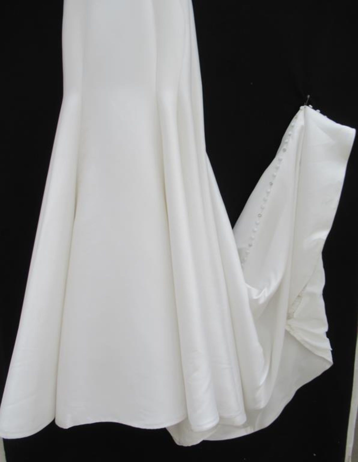 Essense of Australia 'D2177' wedding dress - Image 3 of 3