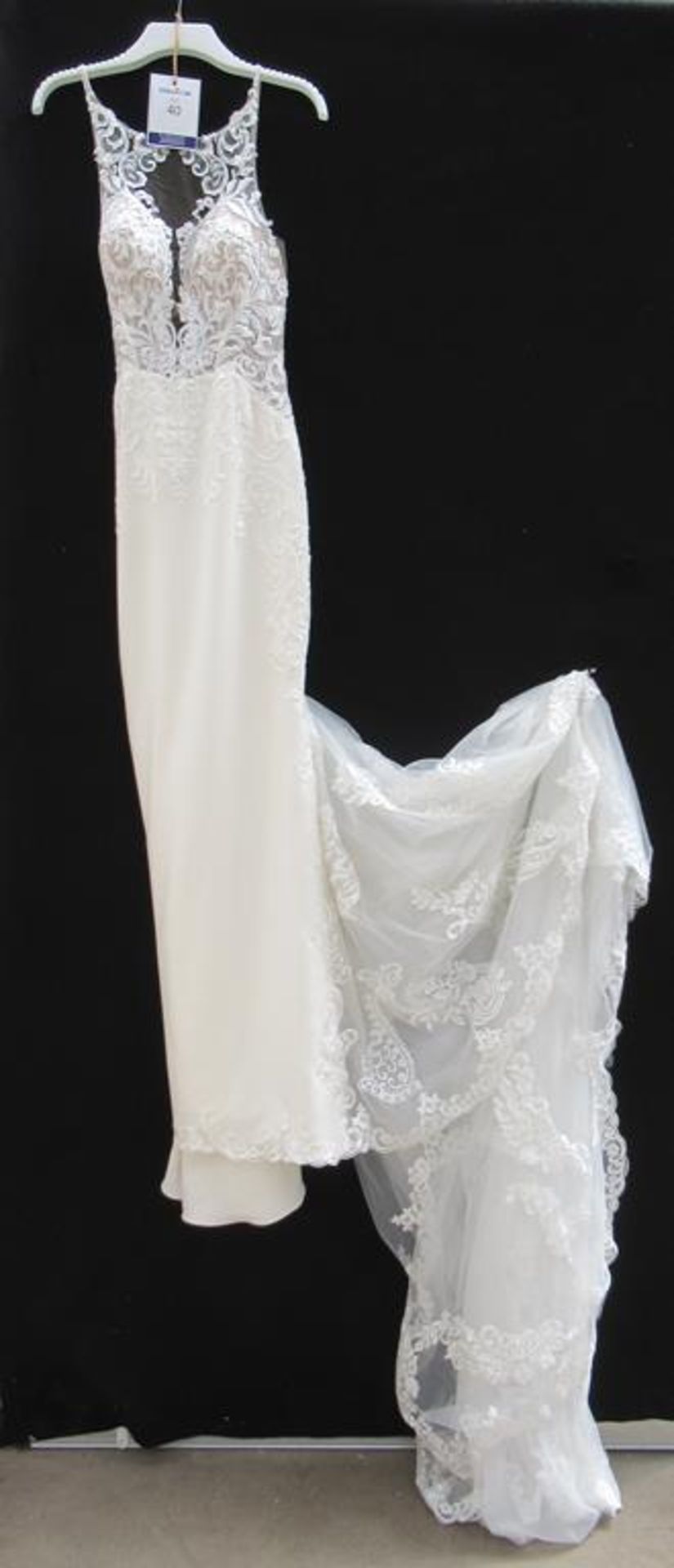 Essense of Australia 'D2835' wedding dress