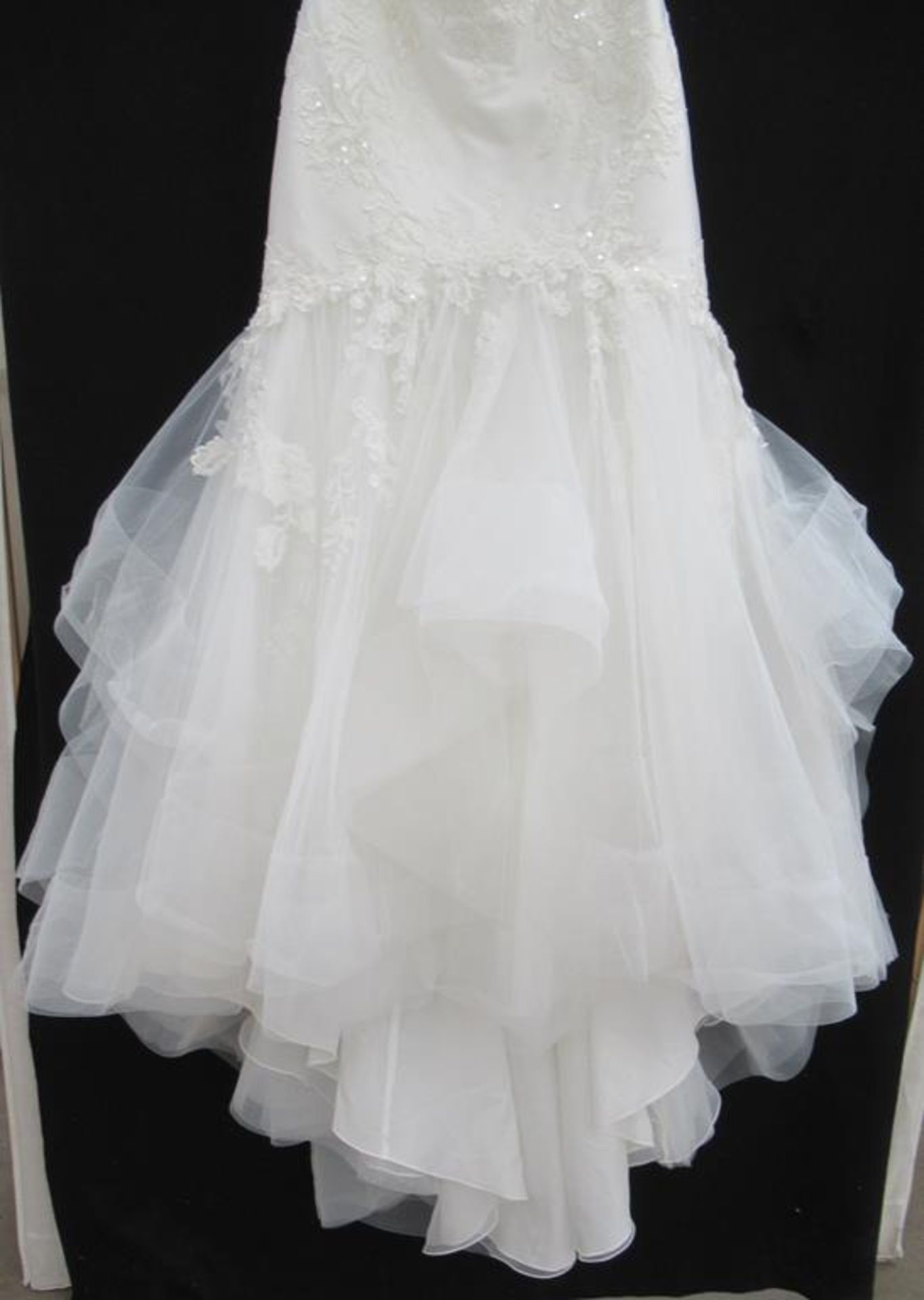 Essense of Australia wedding dress (UK size 18) - Image 3 of 3