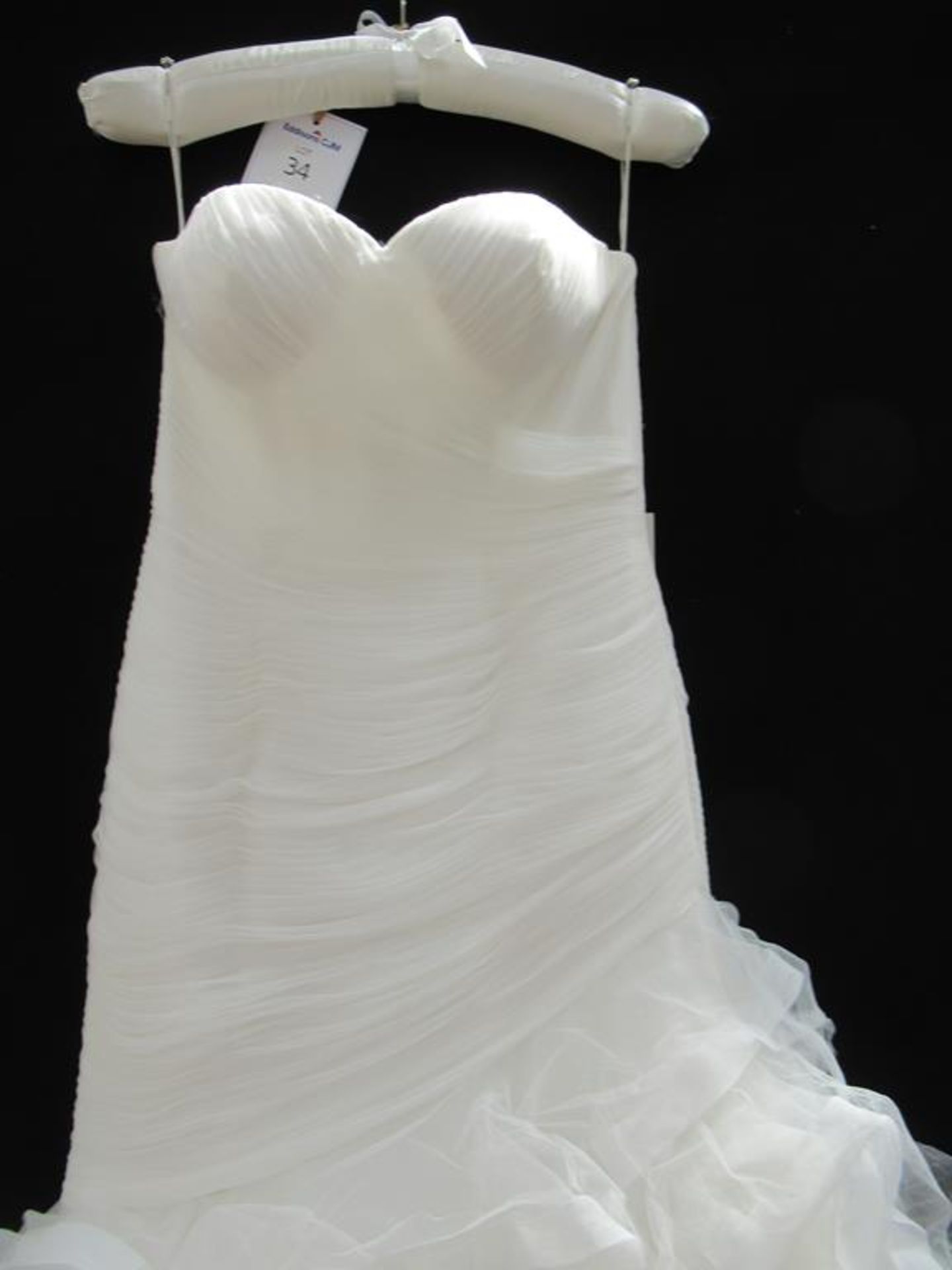 Pronovias 'Mildred' wedding dress - Image 2 of 3