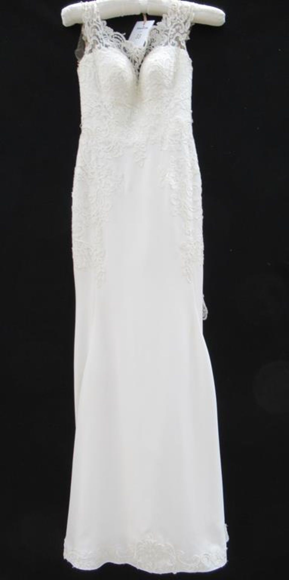 Essense of Australia 'D2124' wedding dress