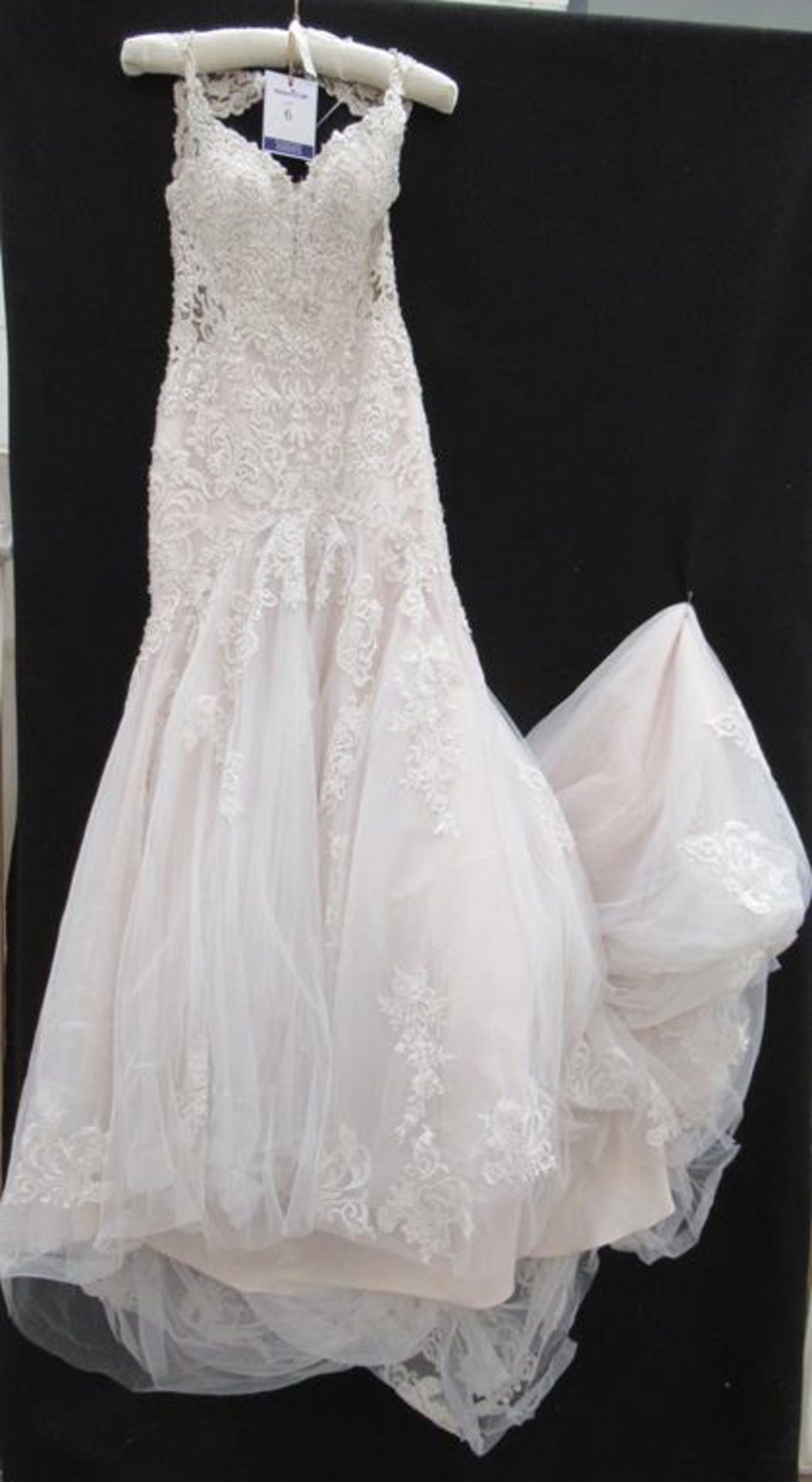 Essense of Australia 'D2844' wedding dress