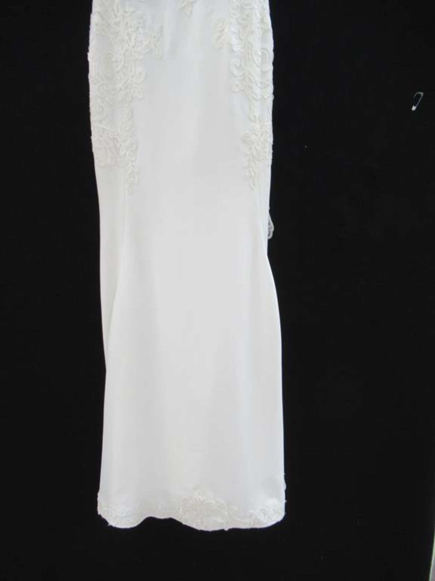 Essense of Australia 'D2124' wedding dress - Image 3 of 3