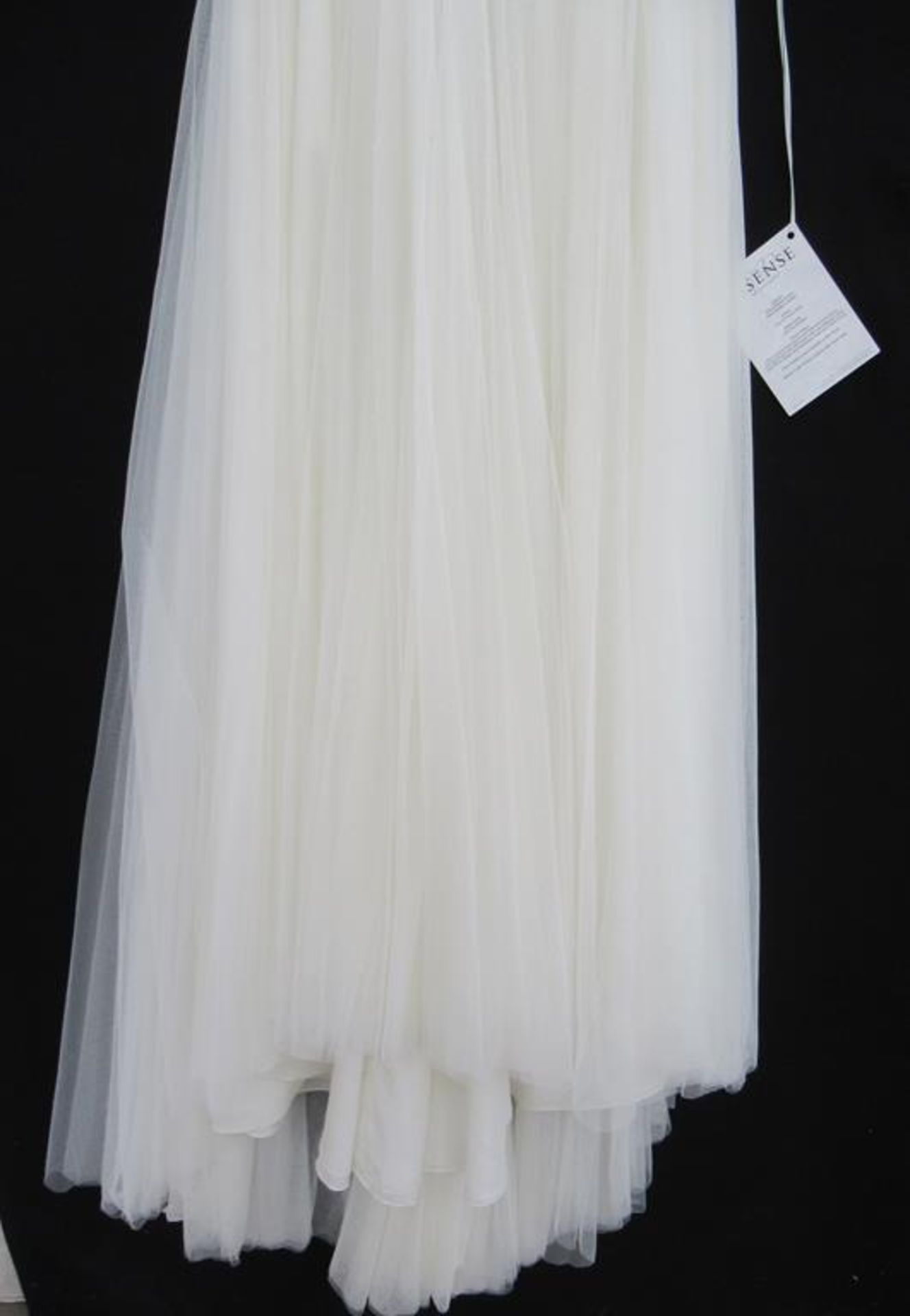 Essense of Australia 'D2446' wedding dress - Image 3 of 3