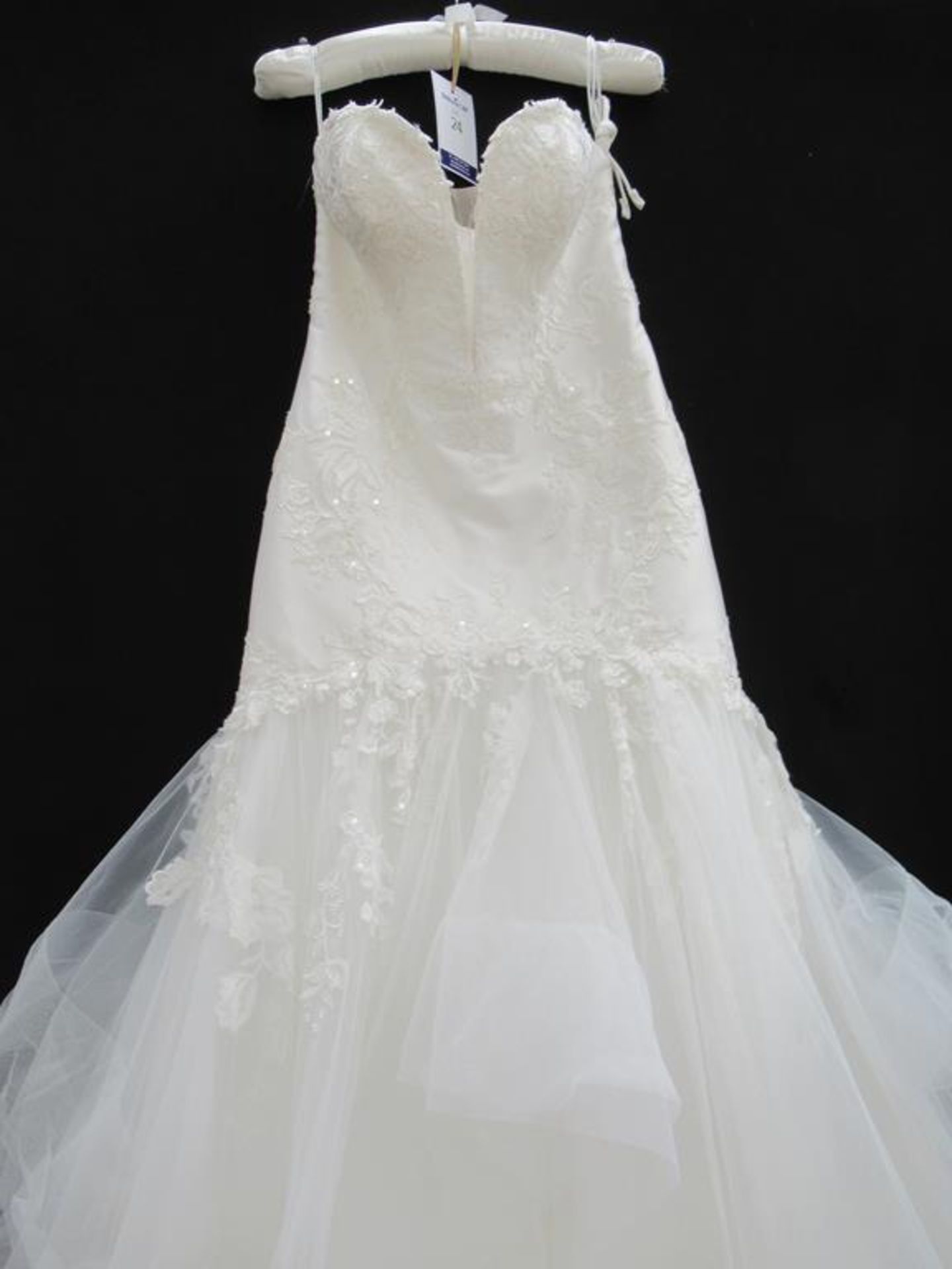 Essense of Australia wedding dress (UK size 18) - Image 2 of 3