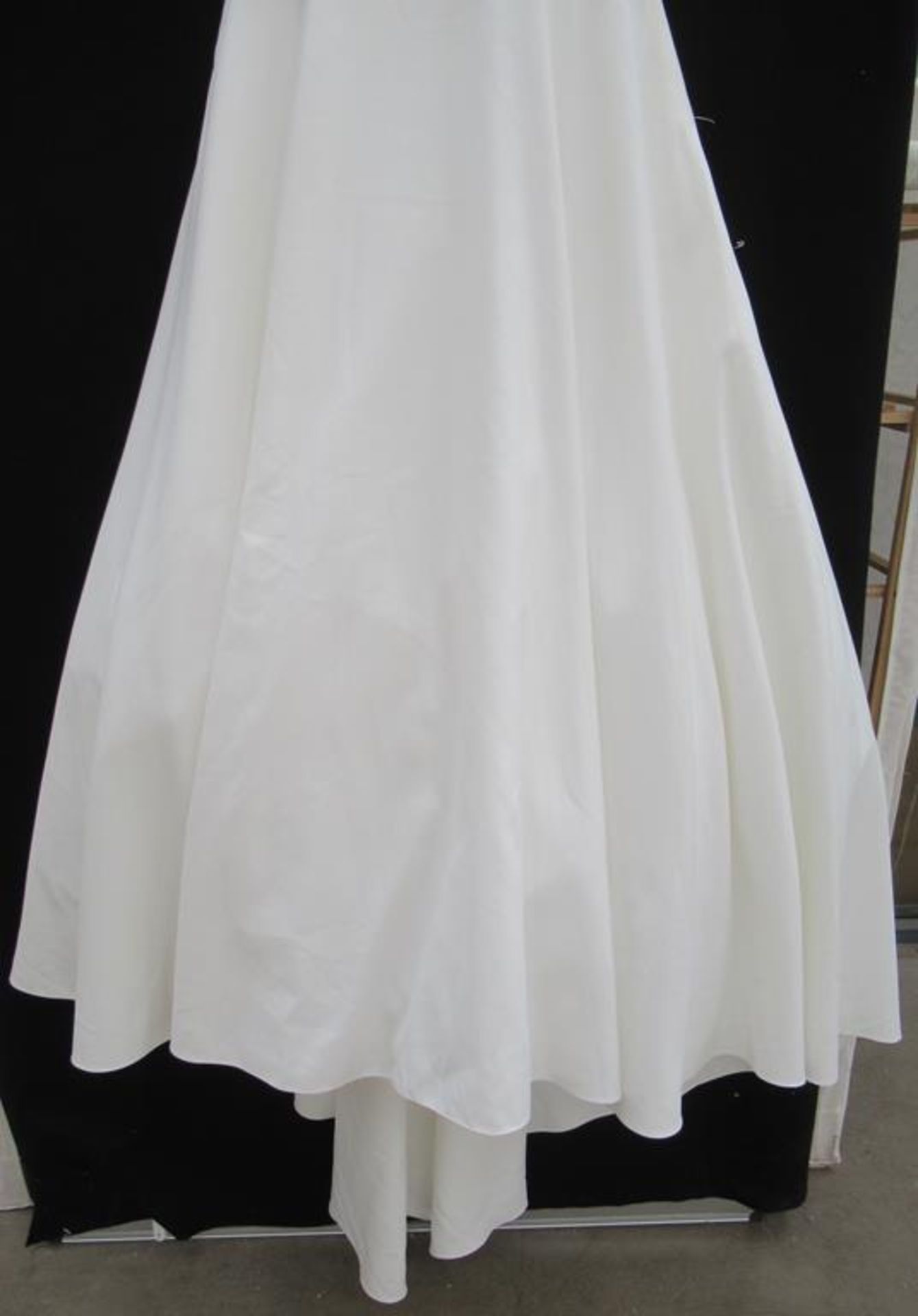 Essense of Australia wedding dress - Image 3 of 3