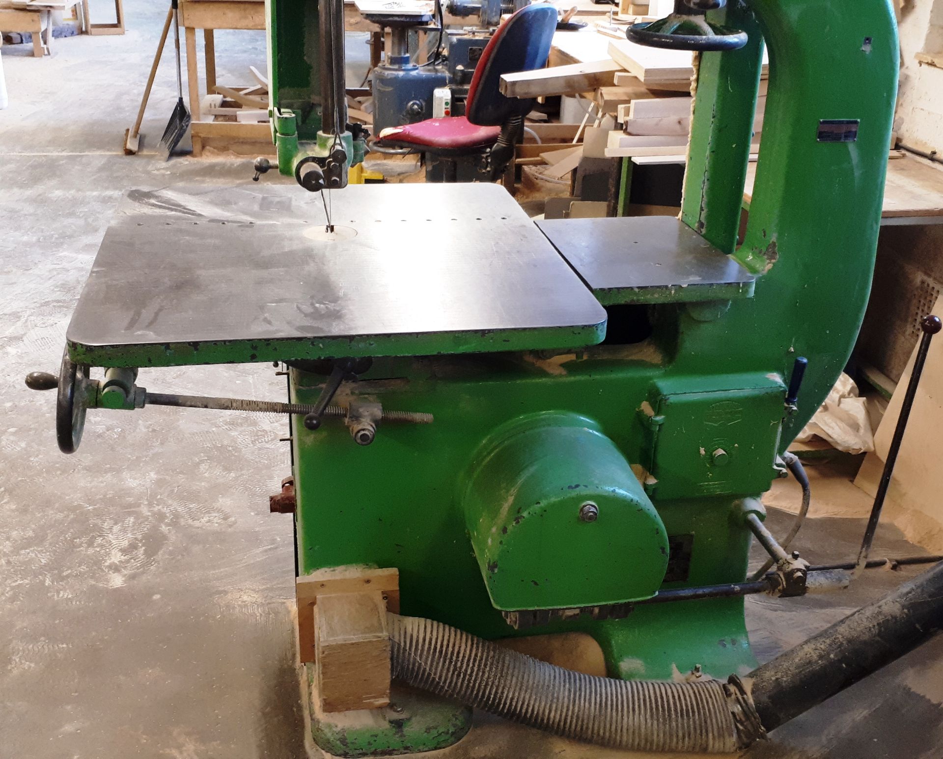 Wadkin Bursgreen DRA758 bandsaw *Please note, the machine is hard wired and it is the purchasers - Image 2 of 4