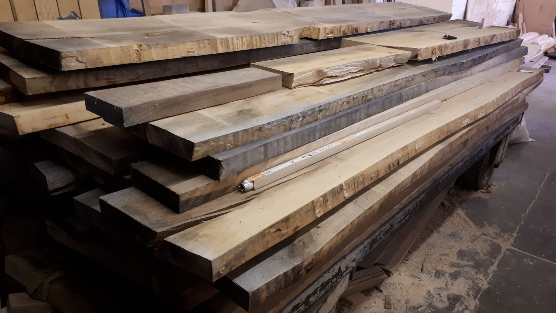 Large quantity of assorted birch wood, various lengths, including 10ft - Image 2 of 2