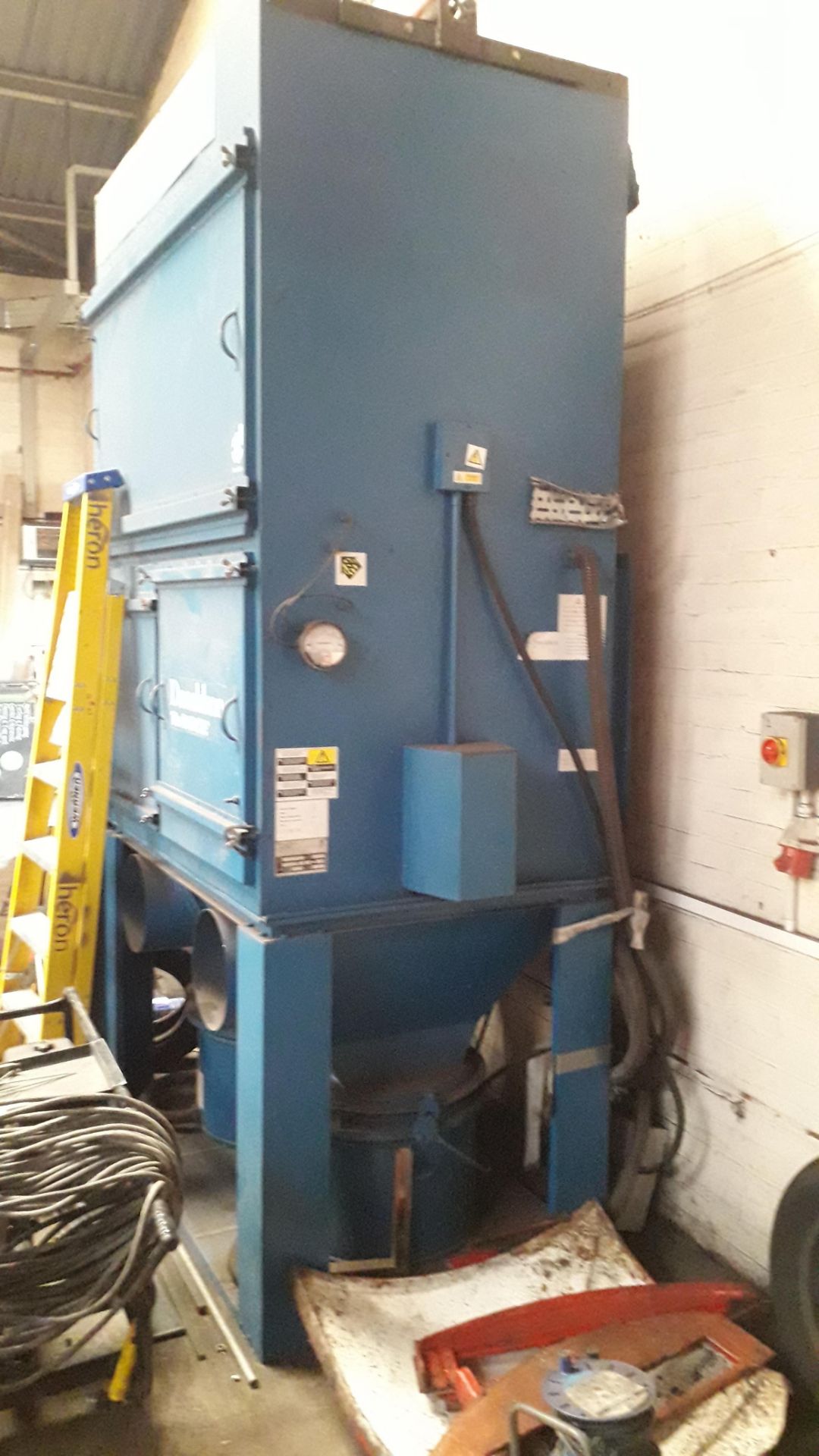 Donaldson Torit DCE UMA456K11 Dust Extraction Unit (2008) Serial Number 00034563 - 400v Approx 600kg - Image 7 of 8