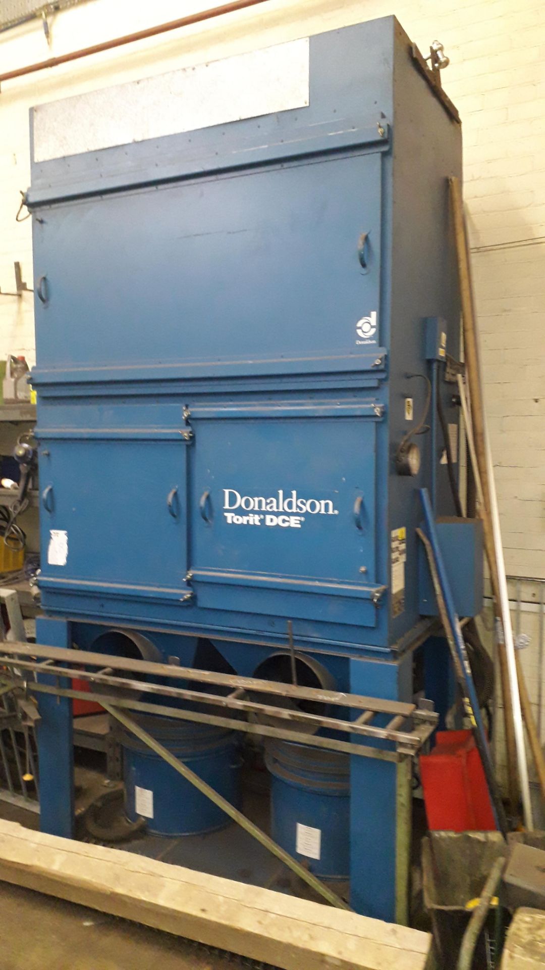 Donaldson Torit DCE UMA456K11 Dust Extraction Unit (2008) Serial Number 00034563 - 400v Approx 600kg