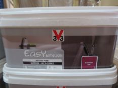 20 x 2L TUBS OF V33 EASY BATHROOM BLACKCURRENT SAT