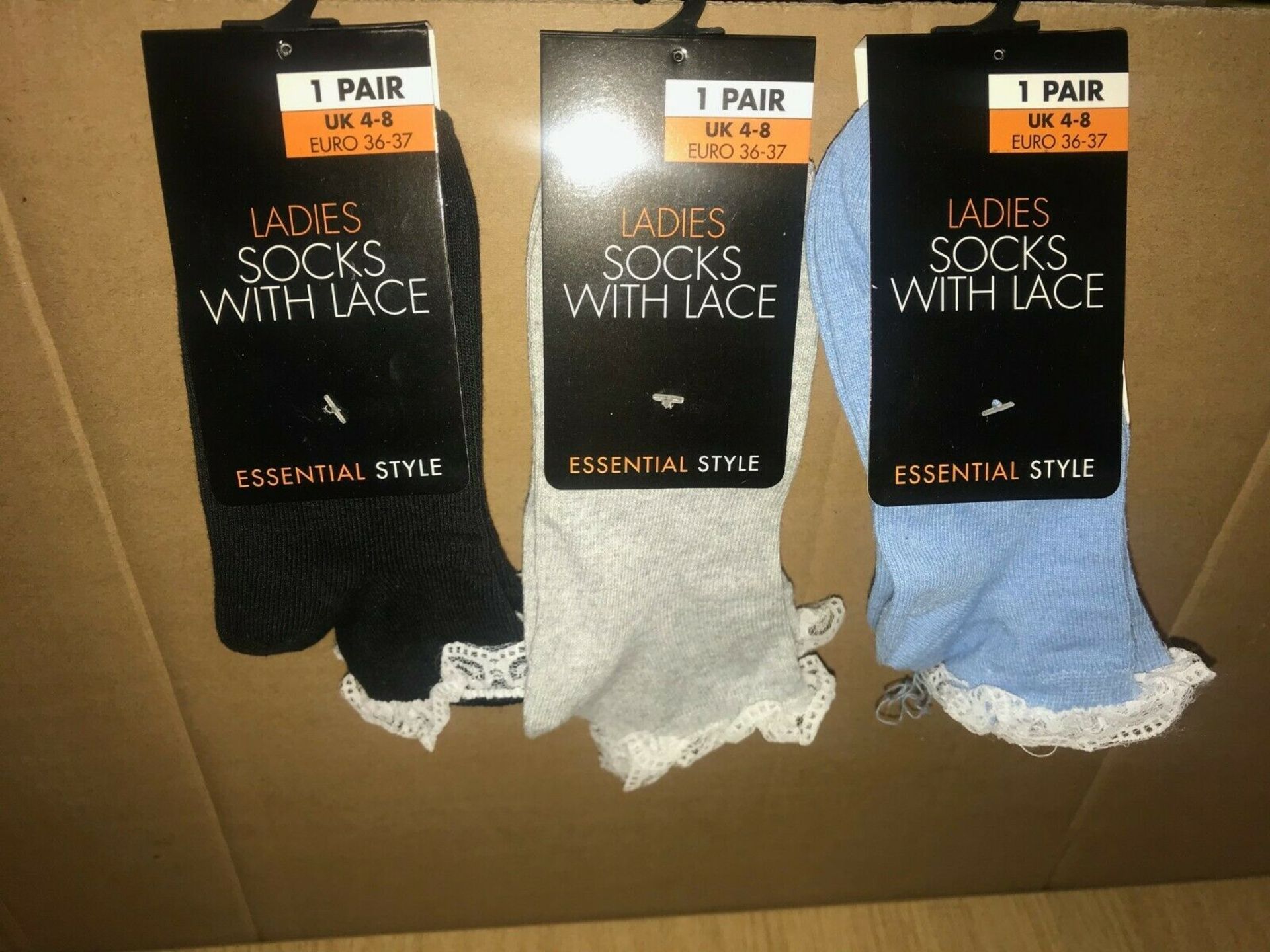 720 x Pairs of New Ladies Socks with Lace in vario