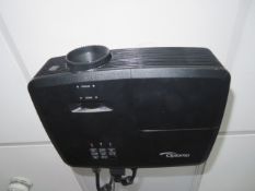 A OPTOMA PROJECTOR