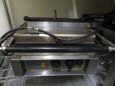 STAINLESS STEEL GRIDDLE ROLLER GRILL MACHINE