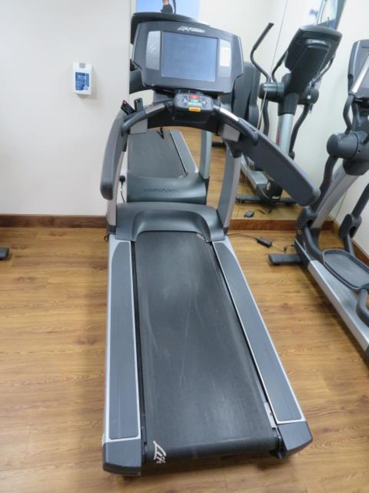 LIFE FITNESS 95T FLEX DECK SHOCK ABSORPTION SYSTEM - Image 2 of 3