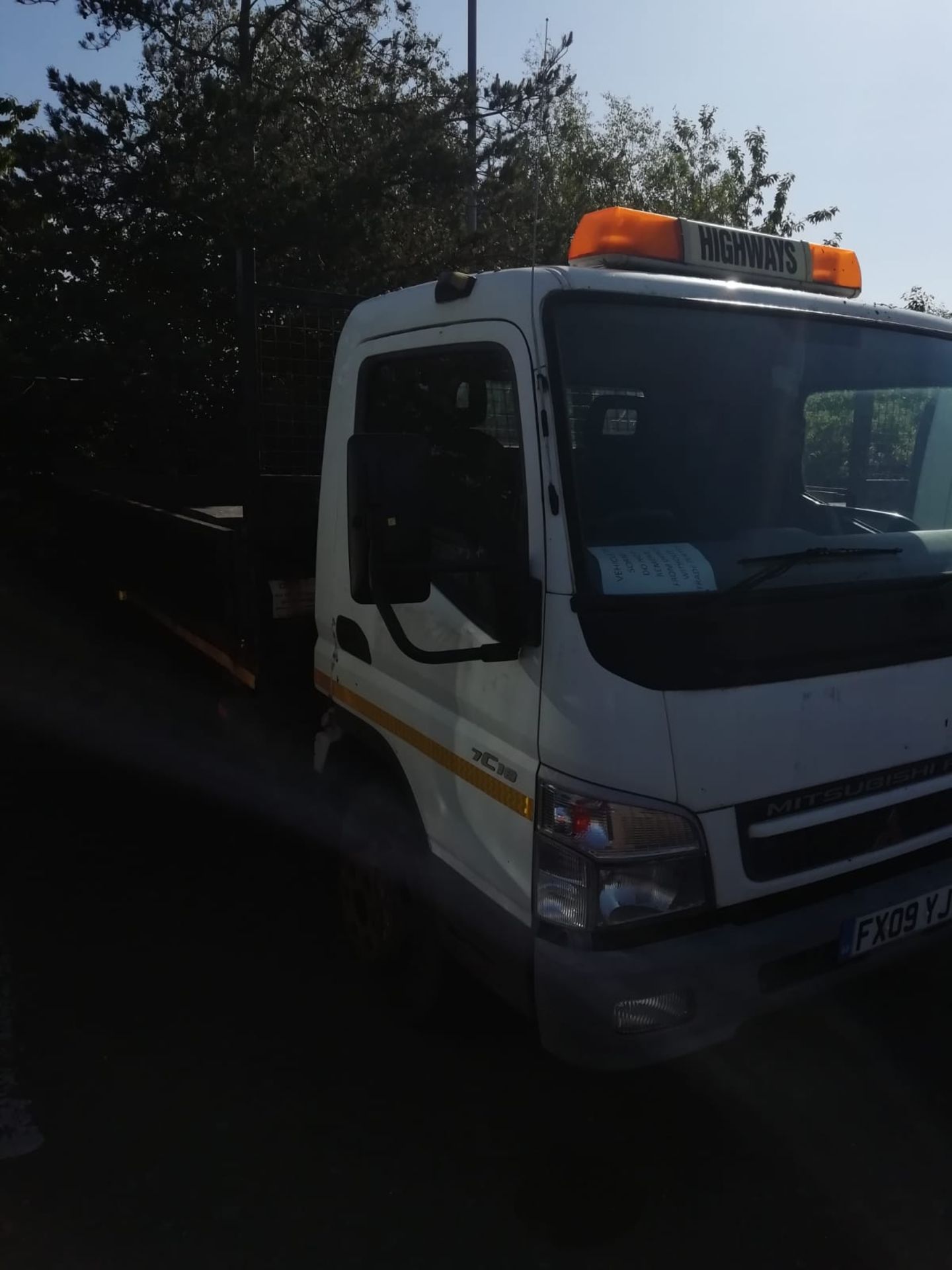 Mitsubishi Fuso Canter 7C18 Tipper - Image 2 of 3