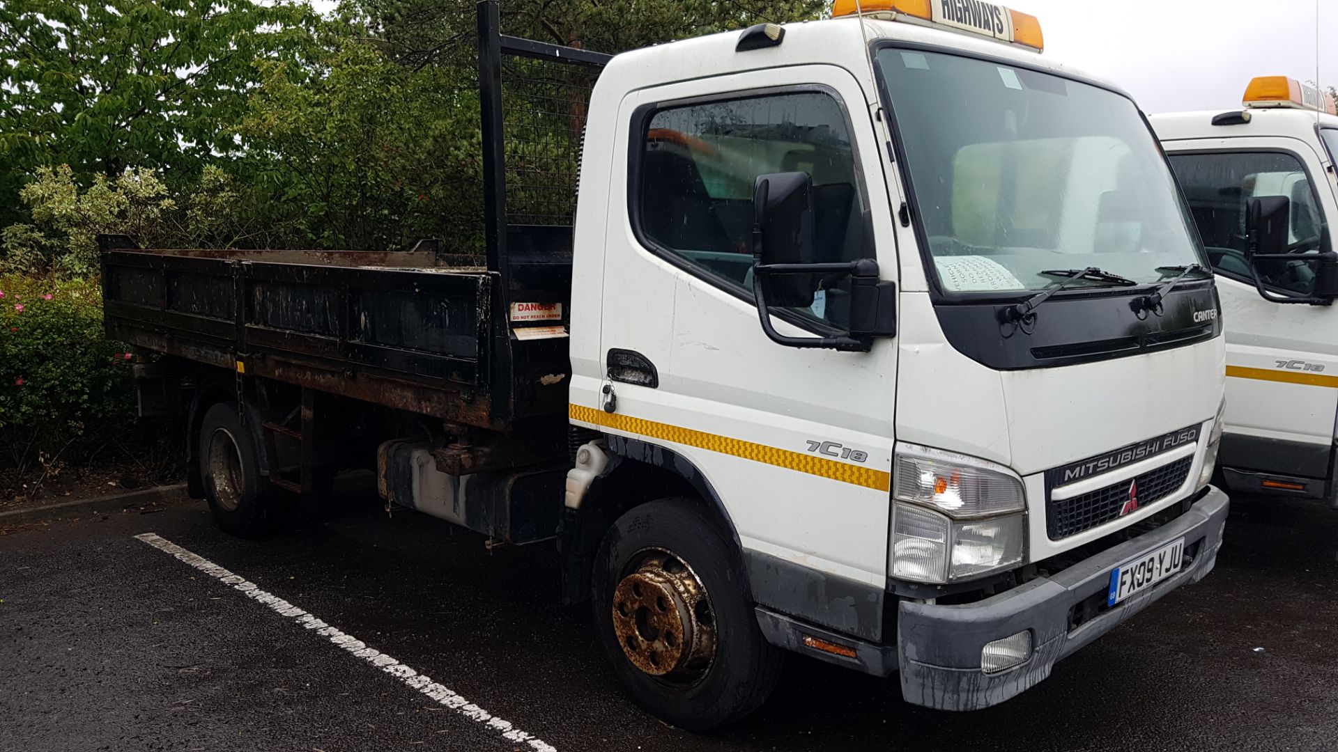 Mitsubishi Fuso Canter 7C18 Tipper