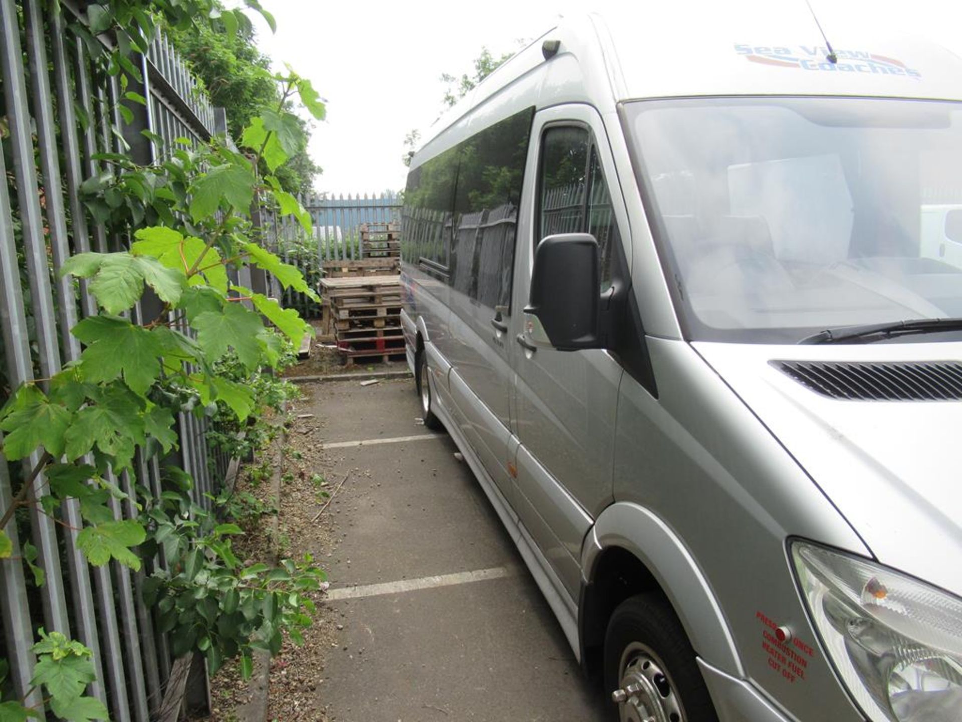 A Mercedes Sprinter 515CDI sixteen seater mini-bus - Image 4 of 27