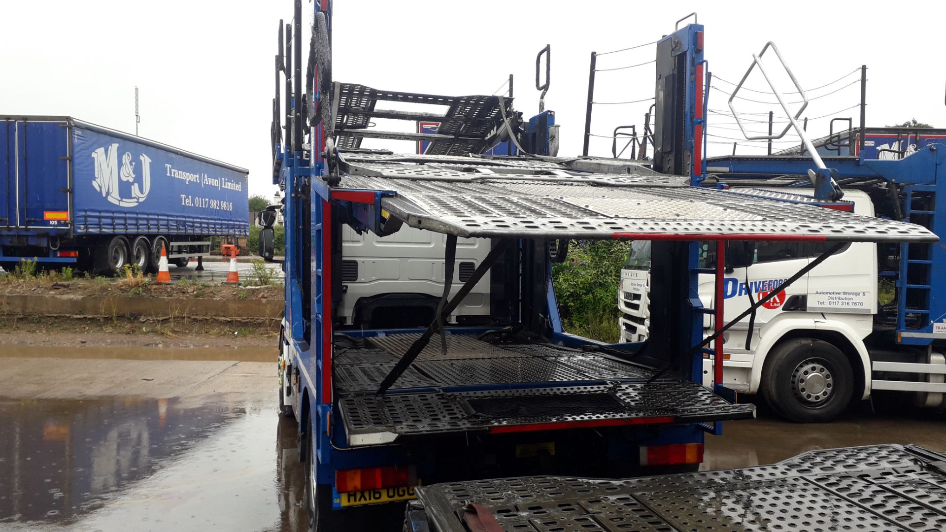 2016 11 Car Transporter Rig comprising: Iveco Stra - Image 11 of 42