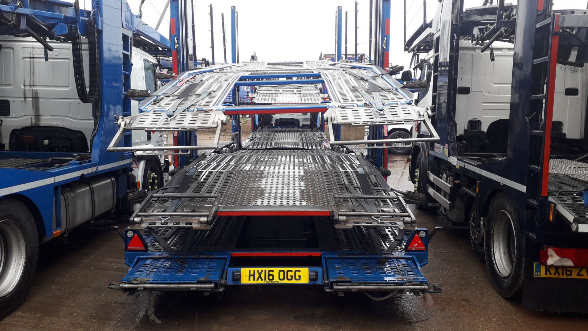 2016 11 Car Transporter Rig comprising: Iveco Stra - Image 16 of 42