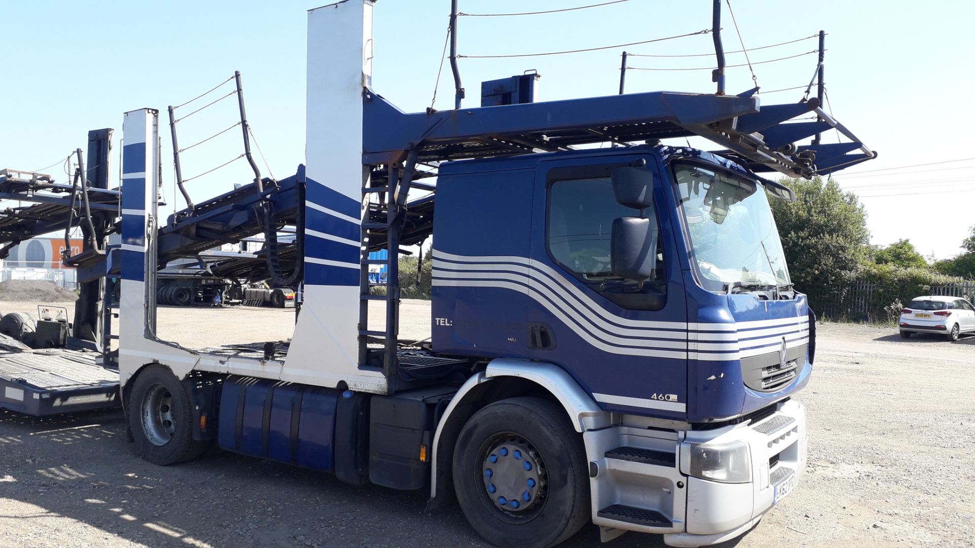 11 Car Transporter Rig comprising: Renault 460 DXI - Image 2 of 30