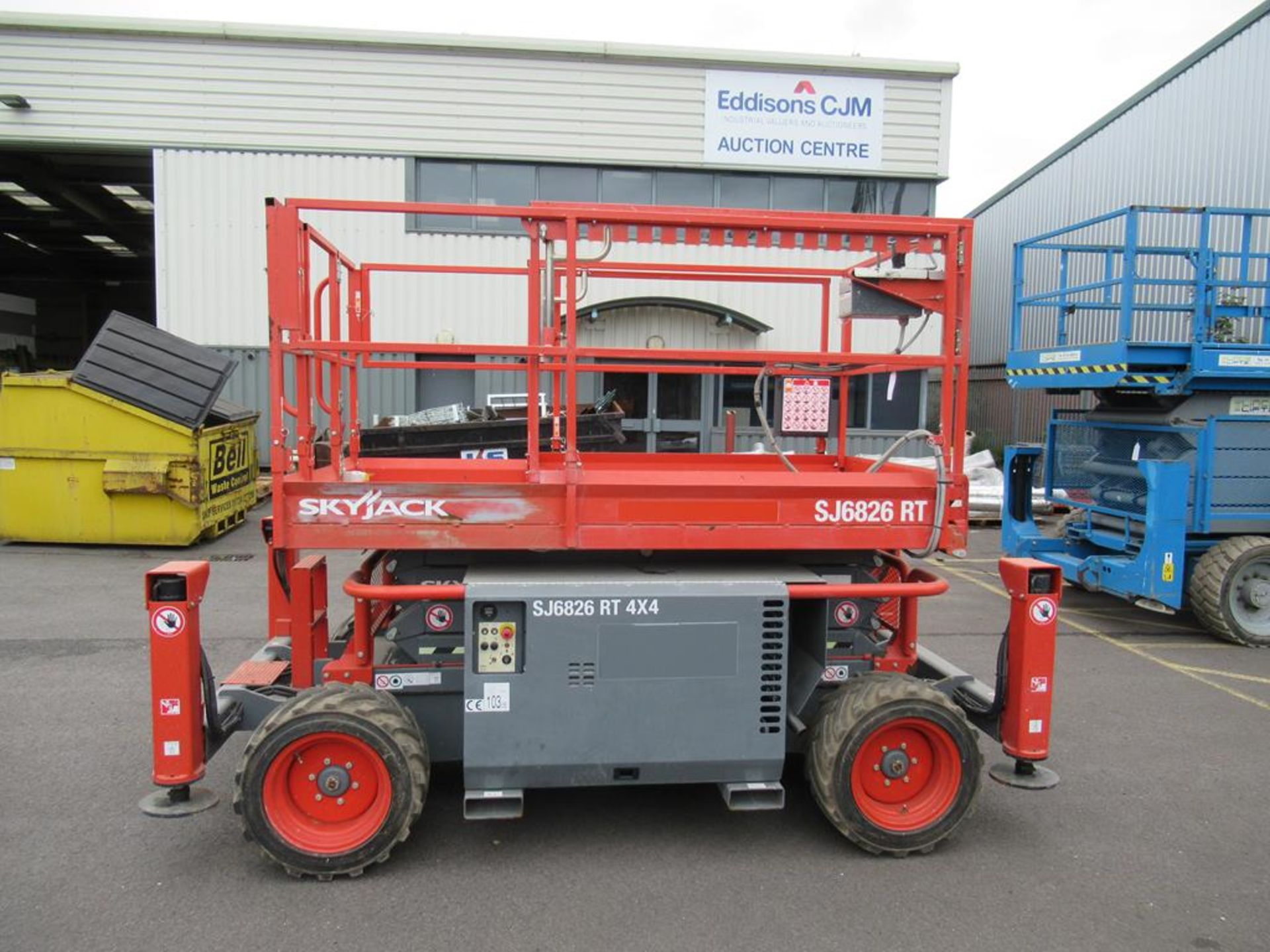 Skyjack SJ6826RT diesel scissor lift platform - Image 5 of 12