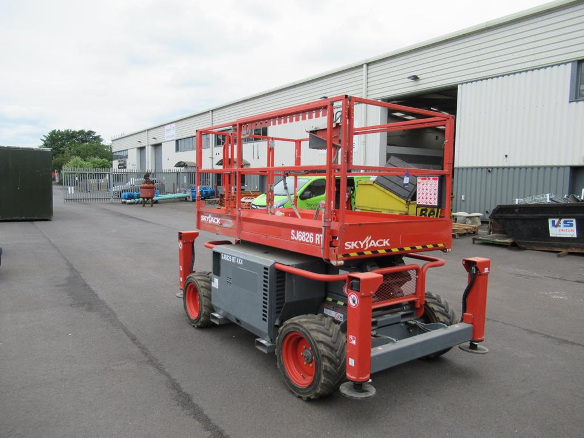 Skyjack SJ6826RT diesel scissor lift platform - Image 4 of 12