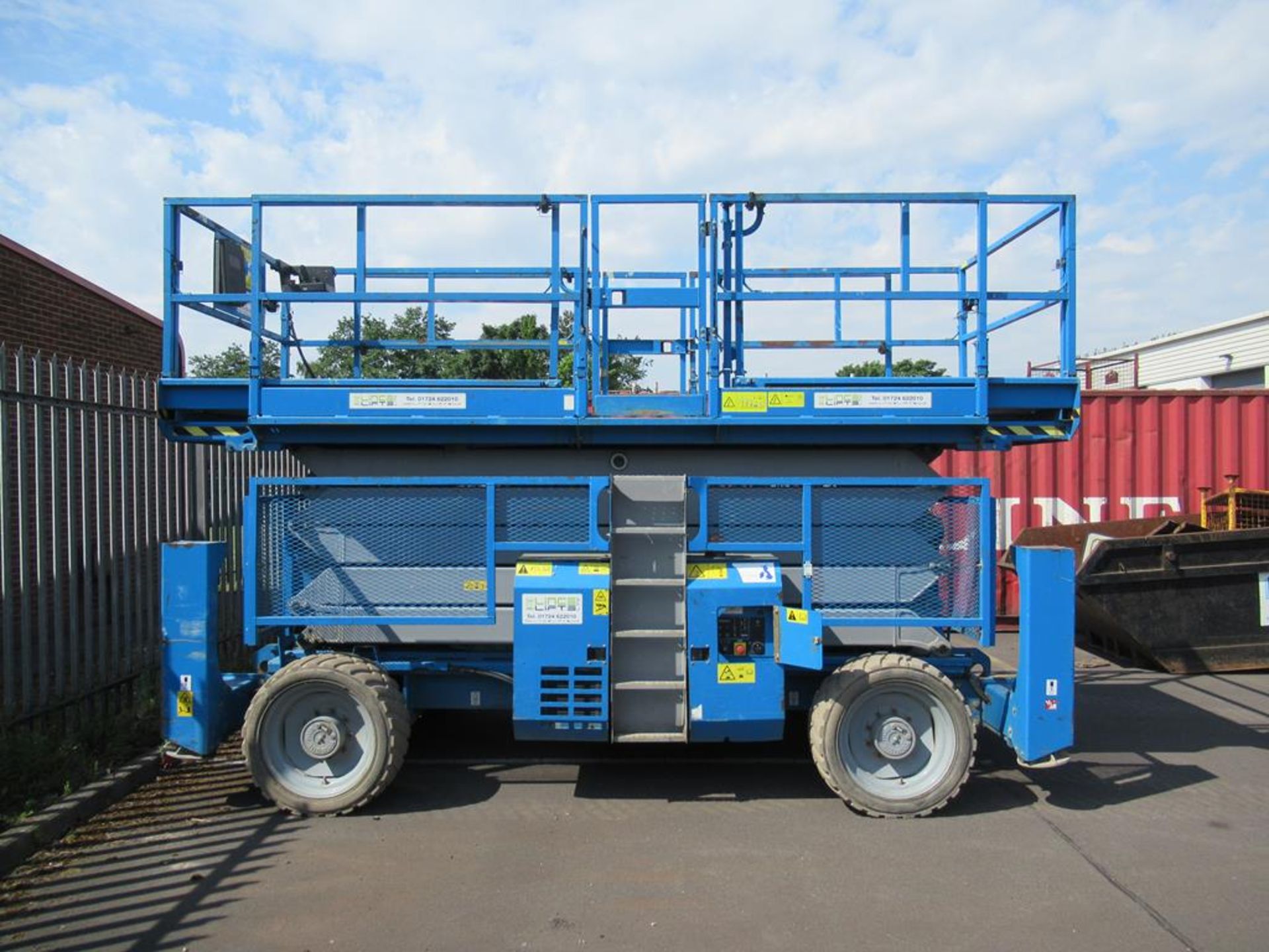 Genie GS5390 diesel scissor lift platform - Image 5 of 19