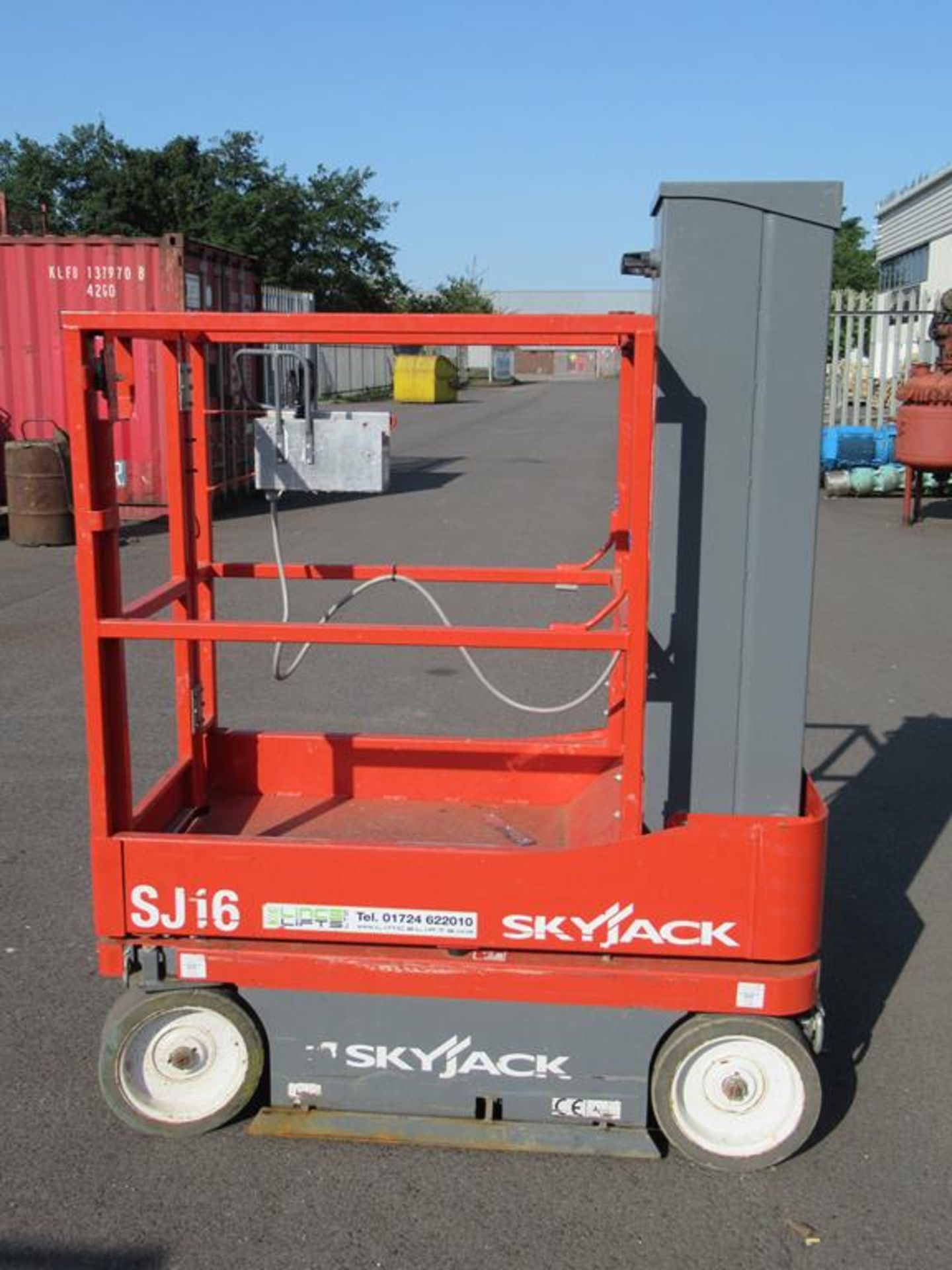 Skyjack SJ16 vertical mast lift