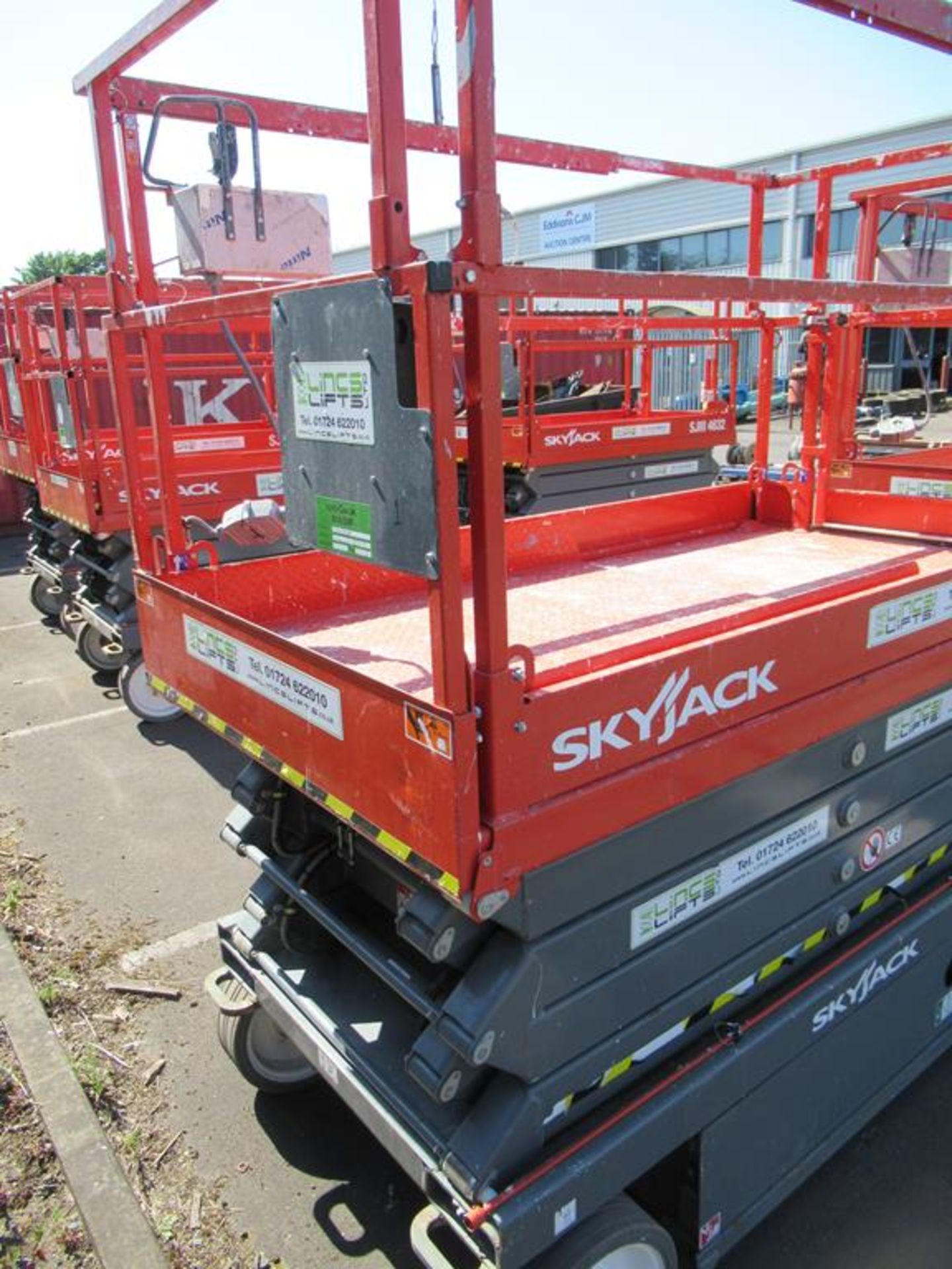 Skyjack SJ111 4632 24V electric scissor lift - Image 4 of 4