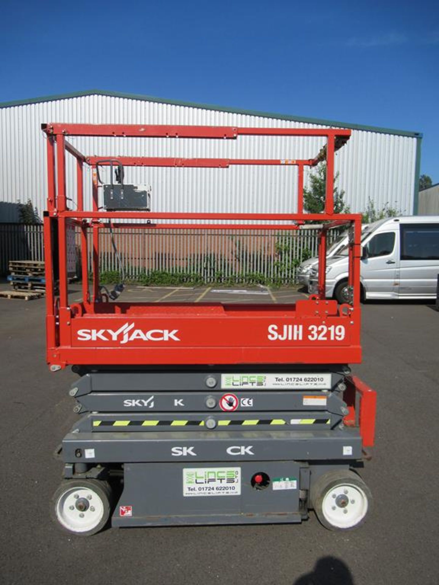 Skyjack SJ111 3219 24V electric scissor lift