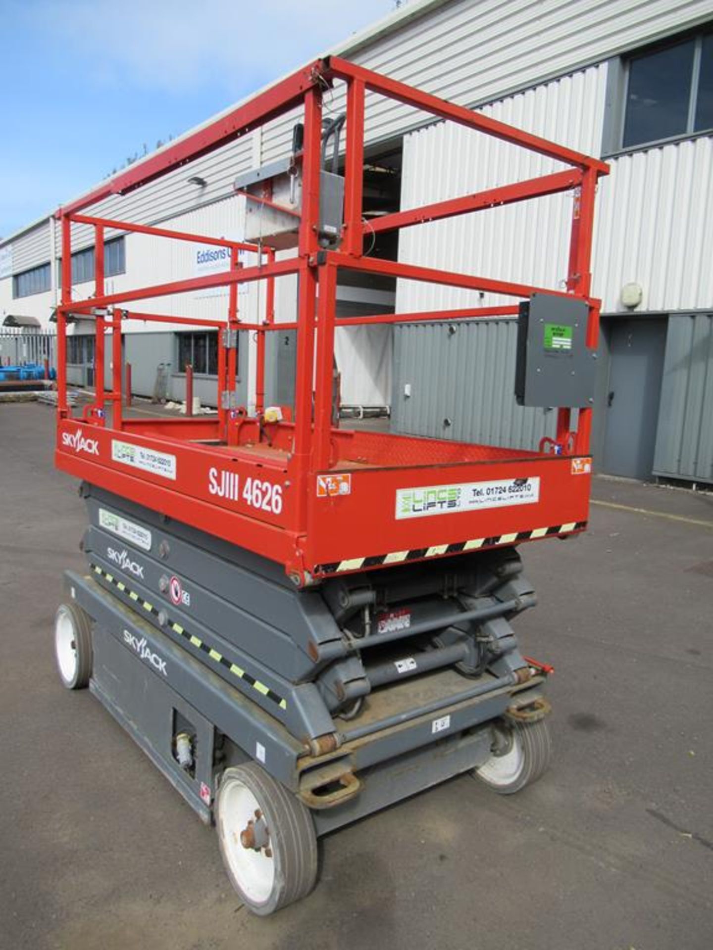 Skyjack SJ111 4626 24V electric scissor lift - Image 3 of 6