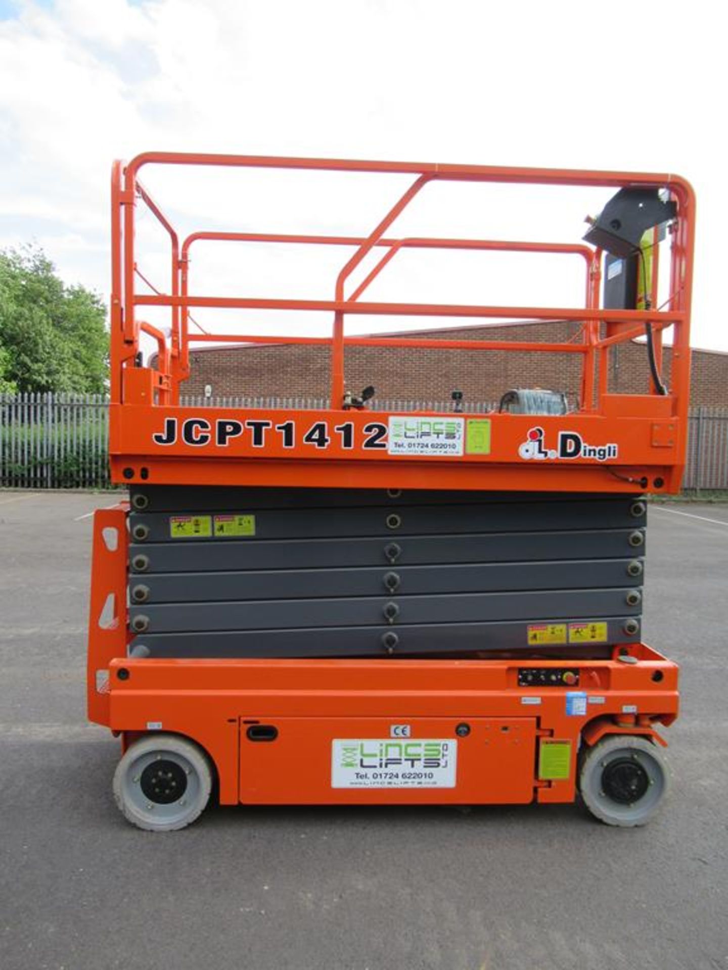 Dingli JCPT 1412 DC 24V electric scissor lift - Image 4 of 7