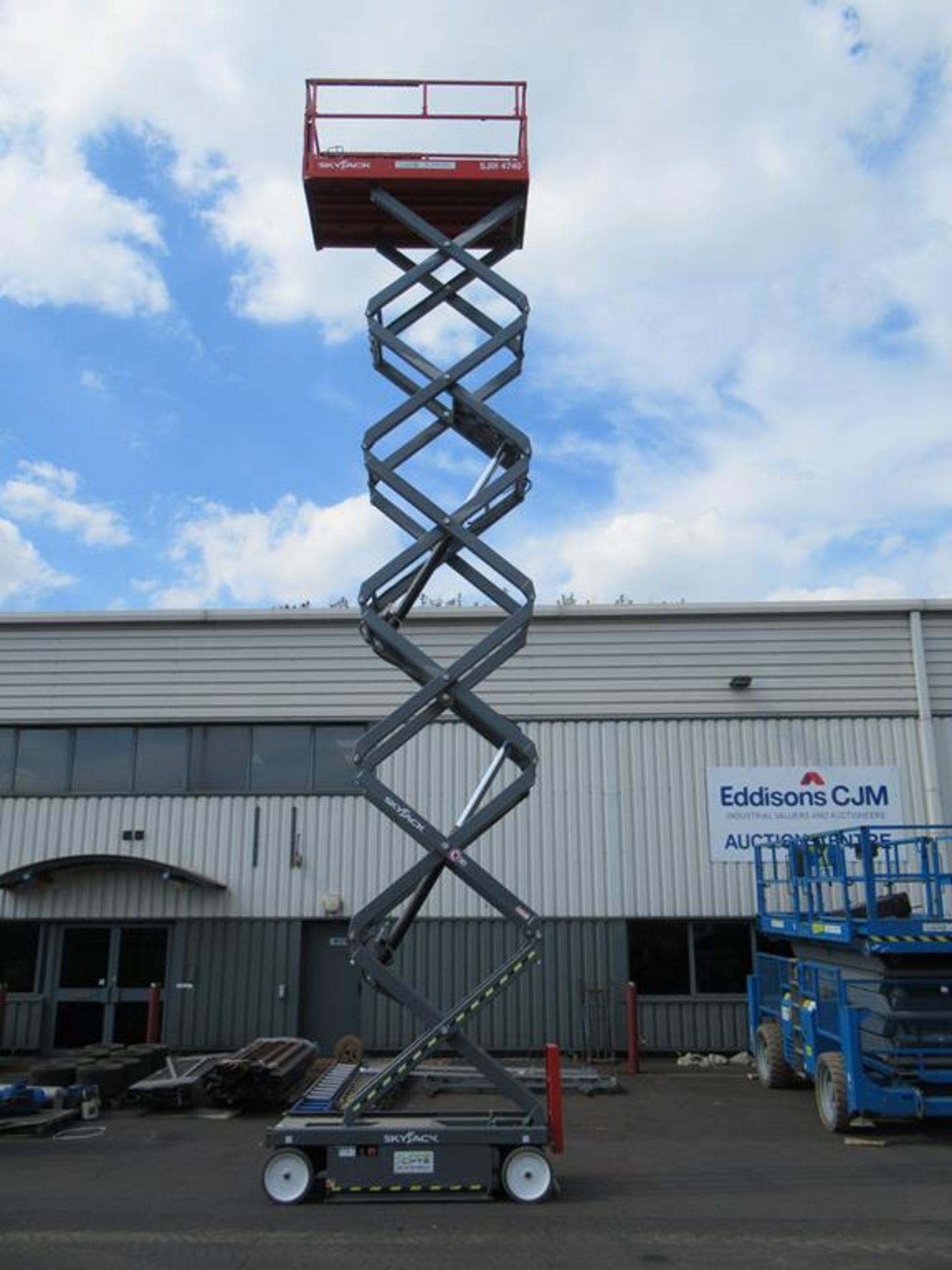 Skyjack SJ111 4740 24V electric scissor lift