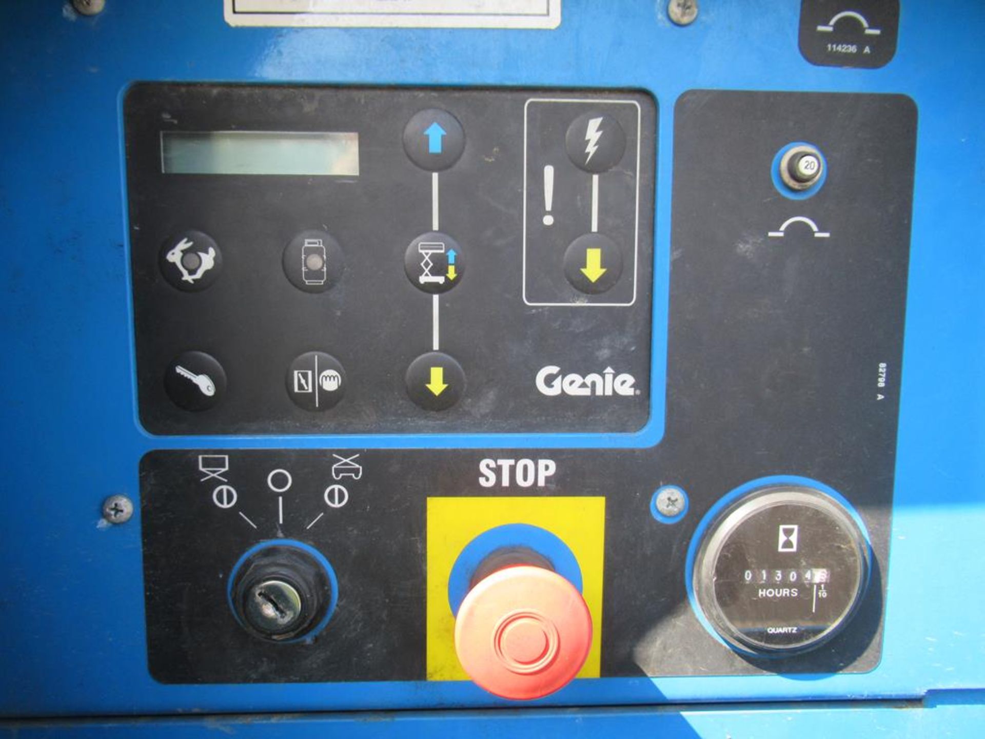 Genie GS5390 diesel scissor lift platform - Image 11 of 19