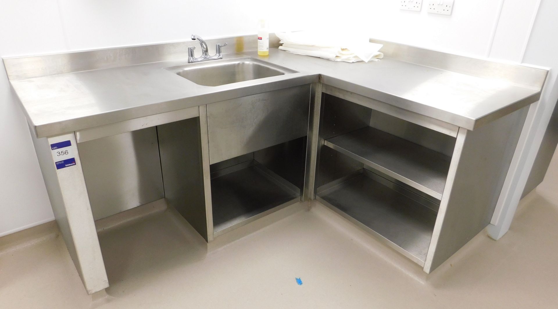 Fitted L-Shaped Stainless Steel Corner Bench with Deep Well Sink (requires disconnection)