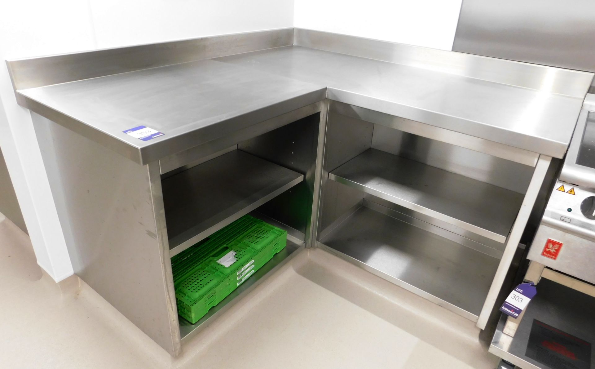 Fitted L-Shaped Stainless Steel Corner Bench (requires disconnection)