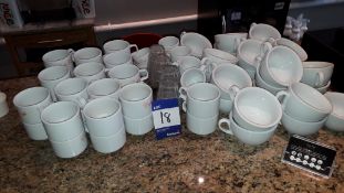Quantity of branded and unbranded crockery and cut