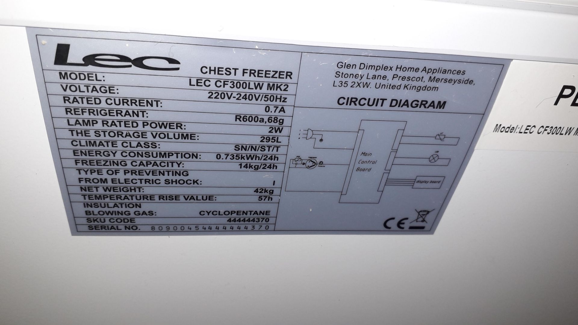 LEC LECCF300LW White 295Ltr Chest Freezer (located - Image 3 of 3