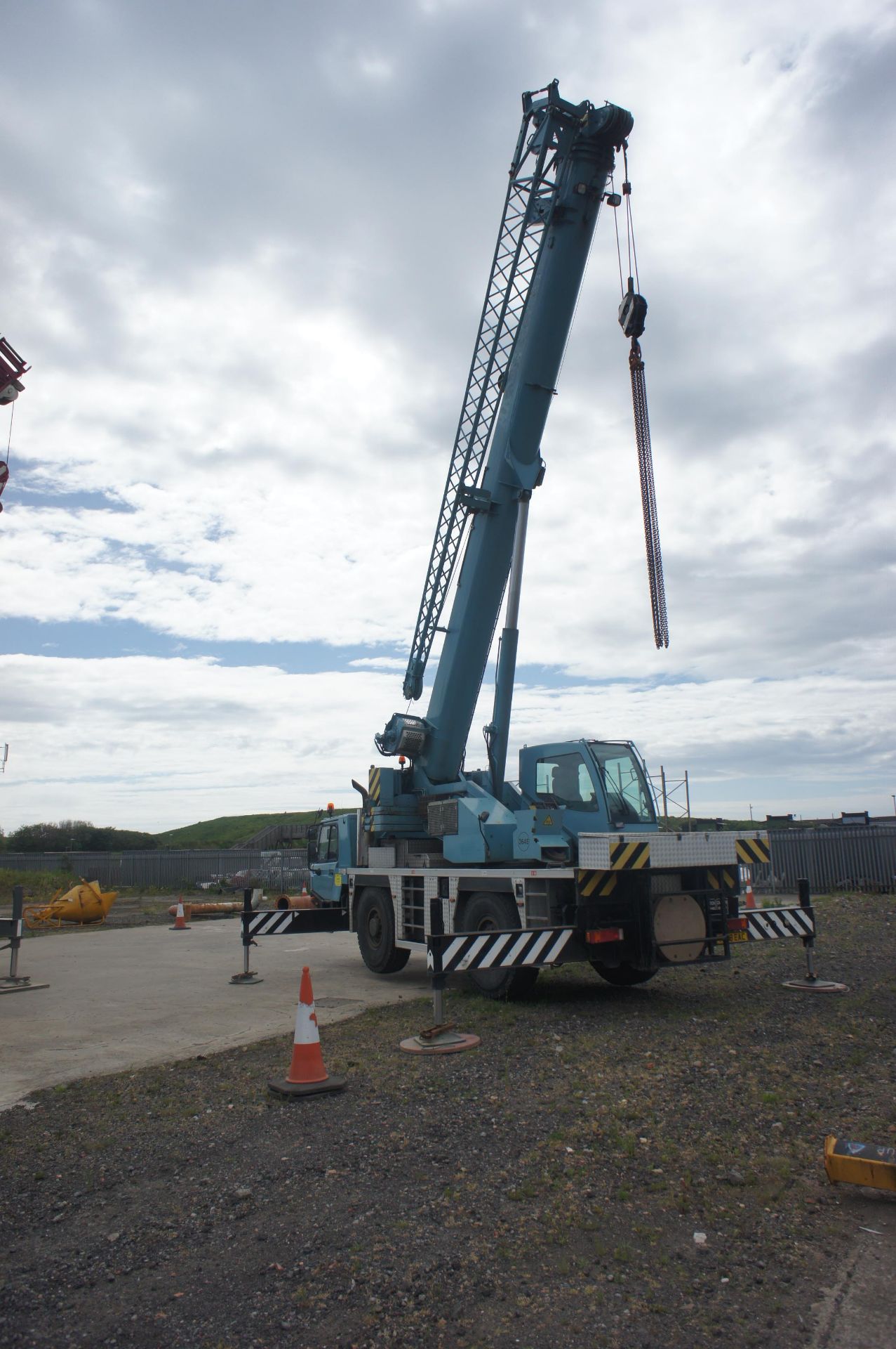 Tadano T Faun ATF 40G -2 all-terrain mobile crane - Image 3 of 49