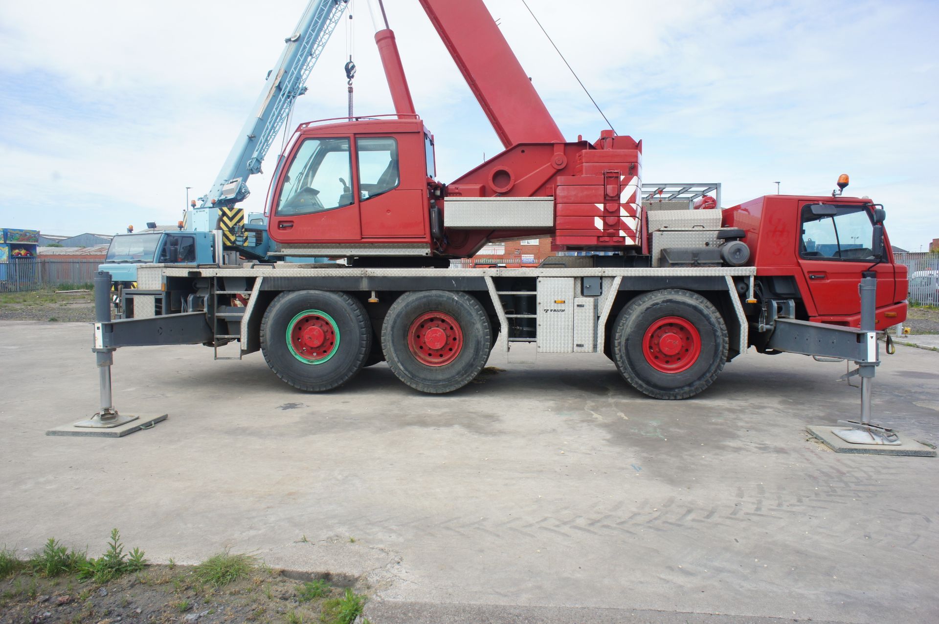 Tadano T Faun ATF 60 all-terrain mobile crane unit - Image 17 of 49