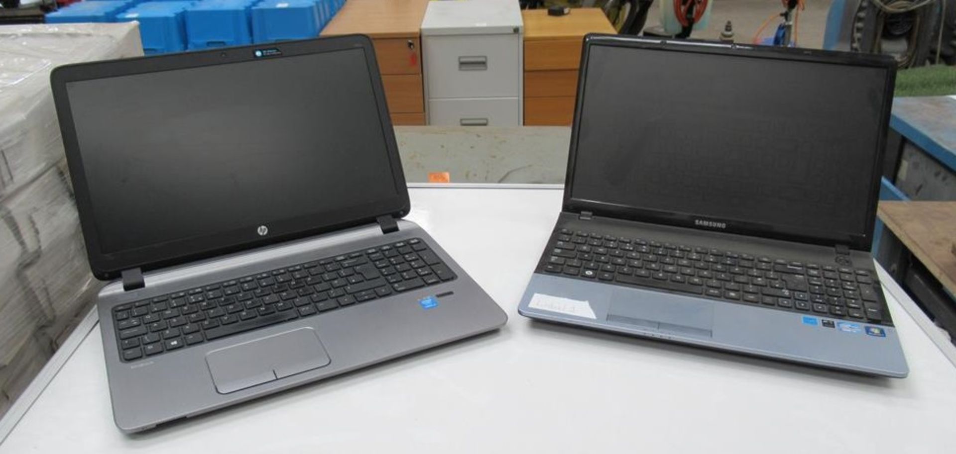 1 x HP i3 Laptop and 1 x Samsung i3 laptop - Image 2 of 2