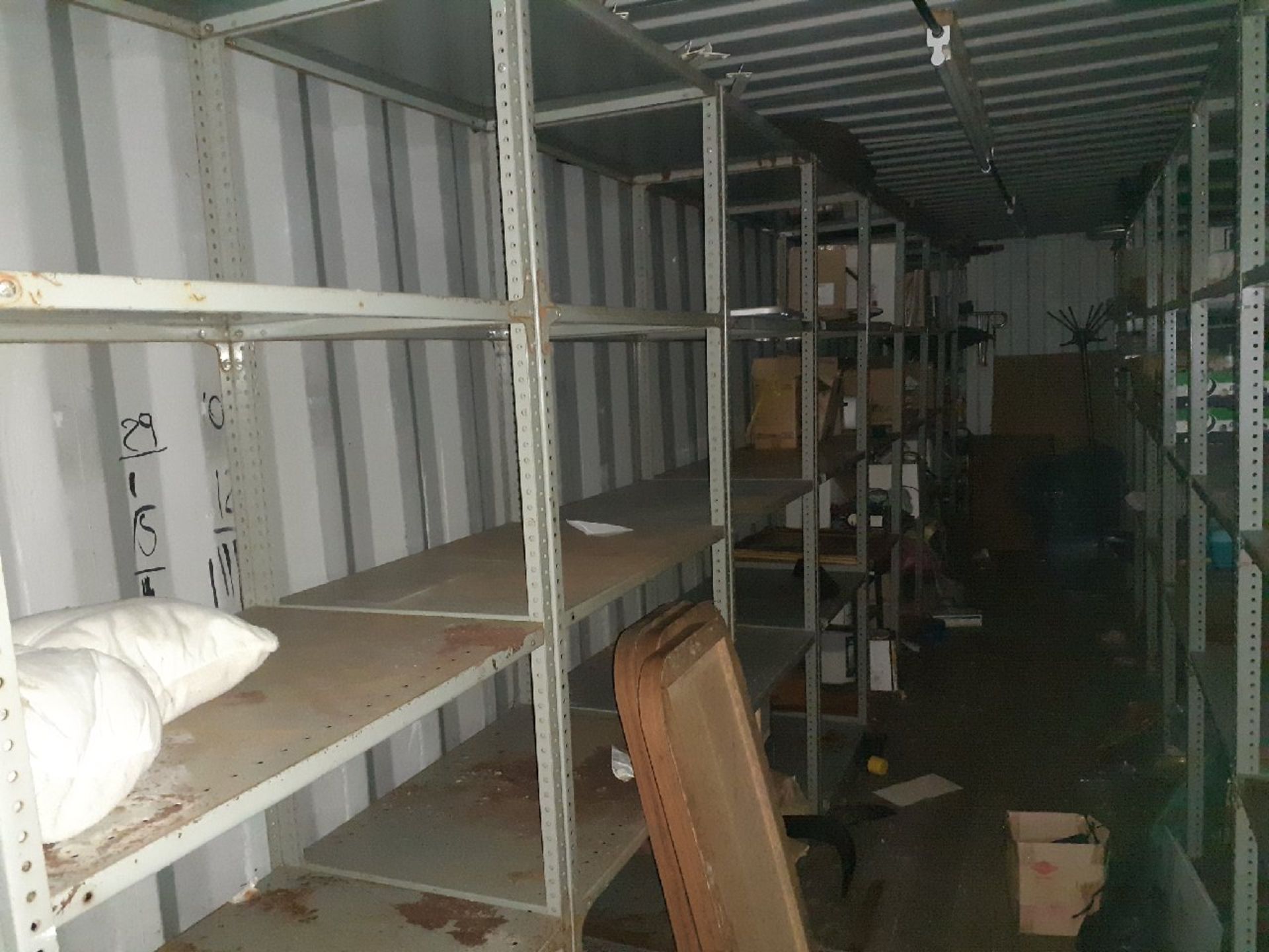 40' shipping container including contents - Image 7 of 9