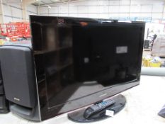 Samsung LE32C450E1W TV with remote control