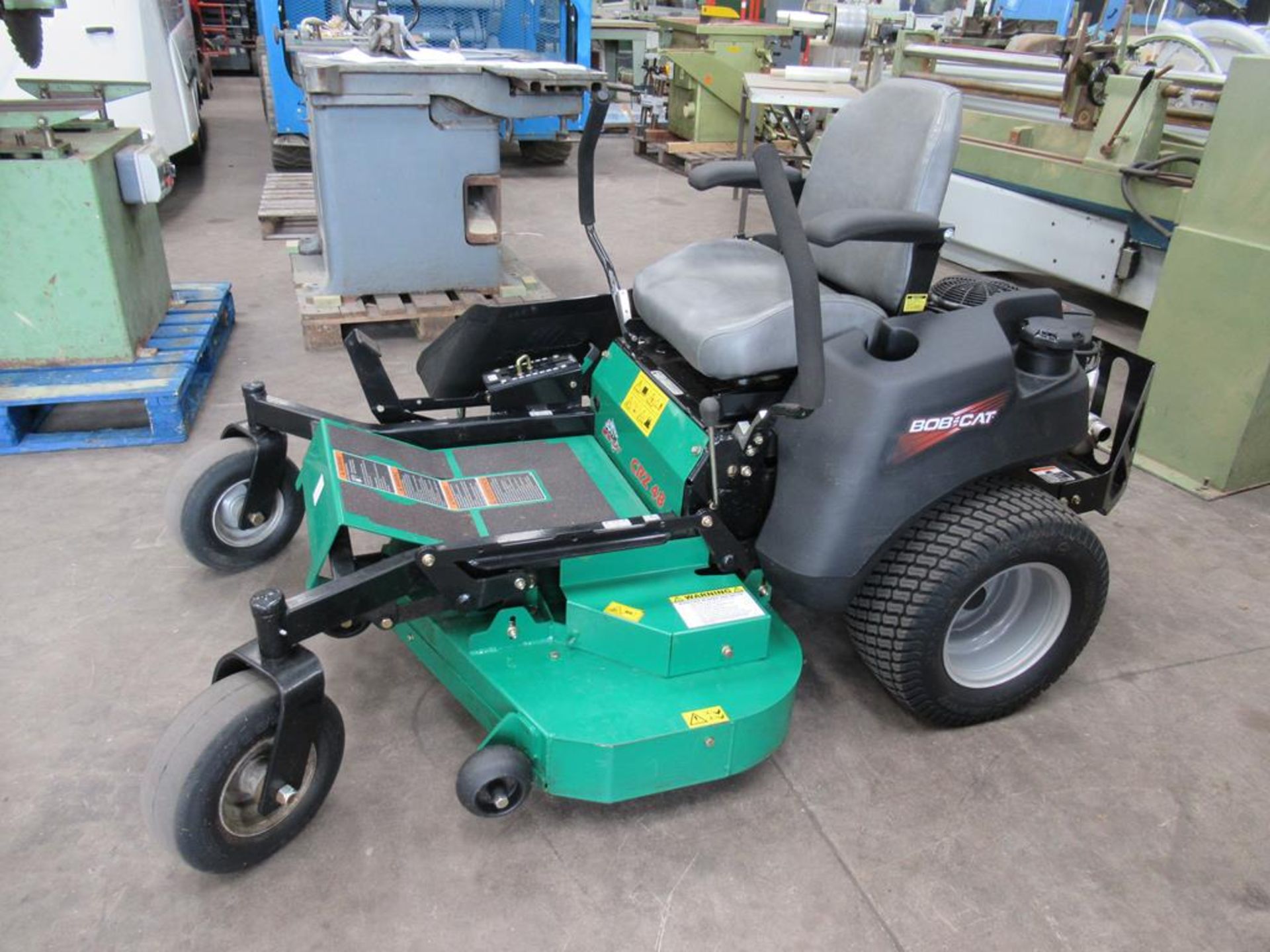 Bobcat CRZ 48" Zero turn ride on mower including Mulch Kit (12hrs). Please Note This Lot is Buyer to - Image 2 of 6