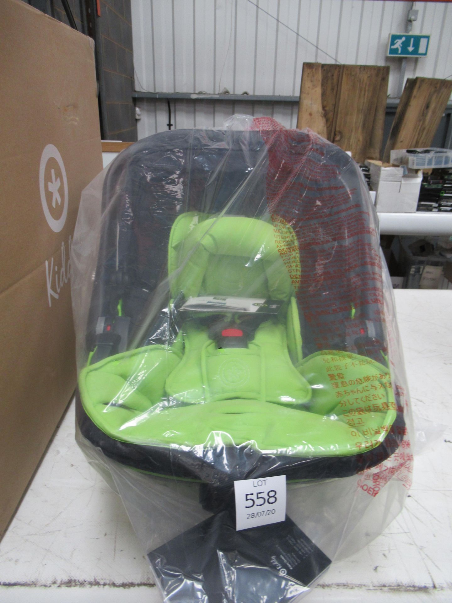 Kiddy Evolution Pro 2 child car seat spring green